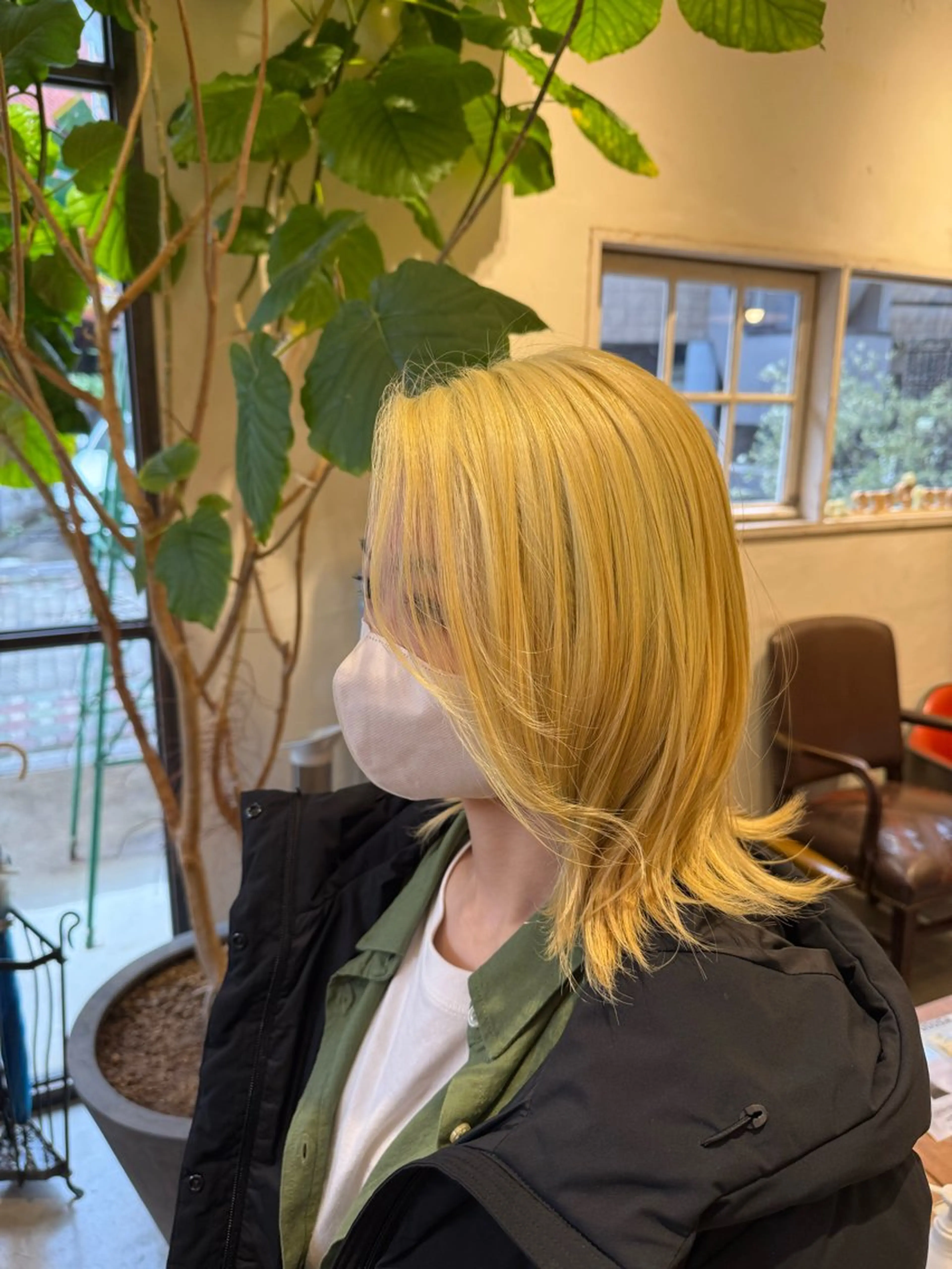 セミロング ヘアカラー 安藤 来桃のヘアスタイル