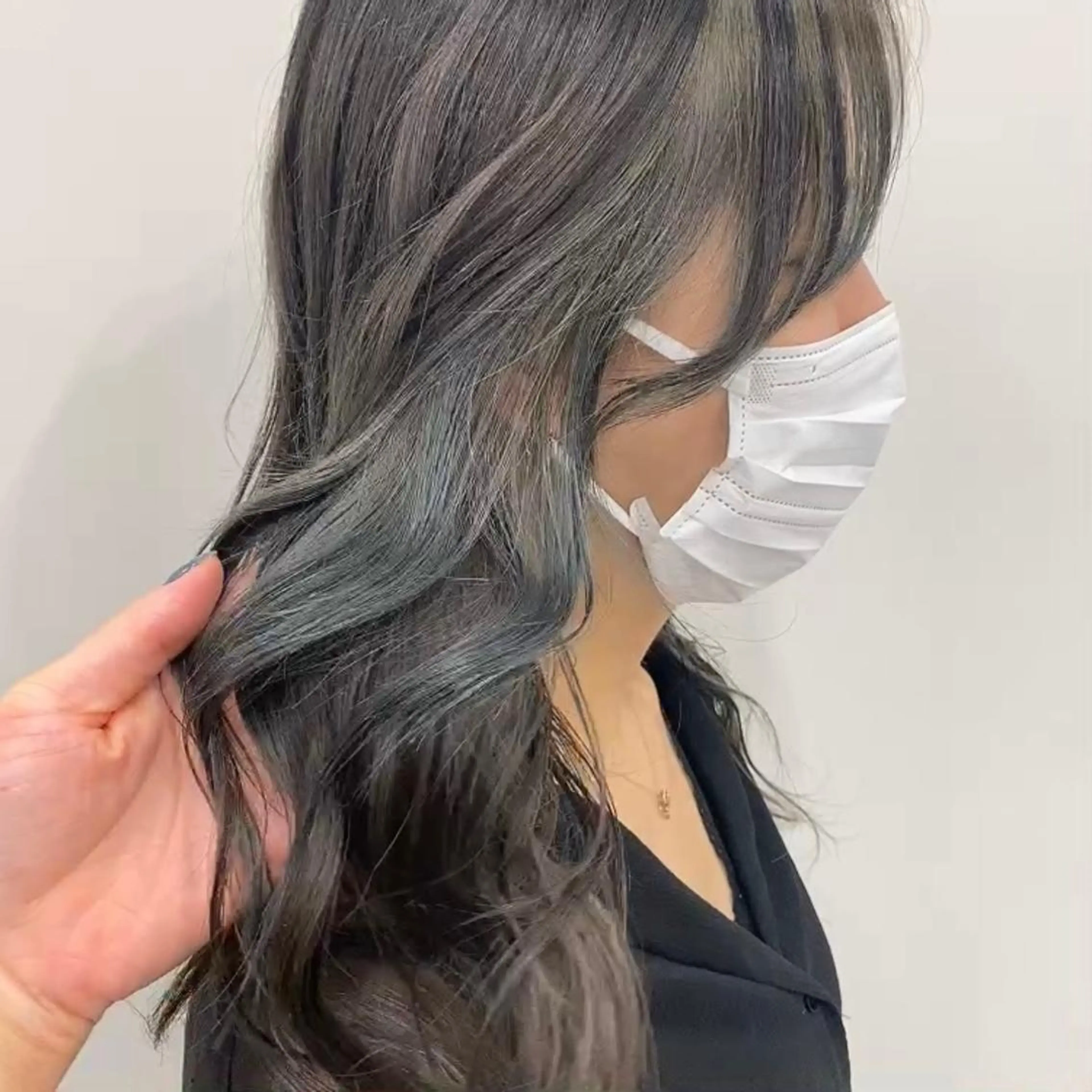 ロング カラー 肥後 有紗のヘアスタイル