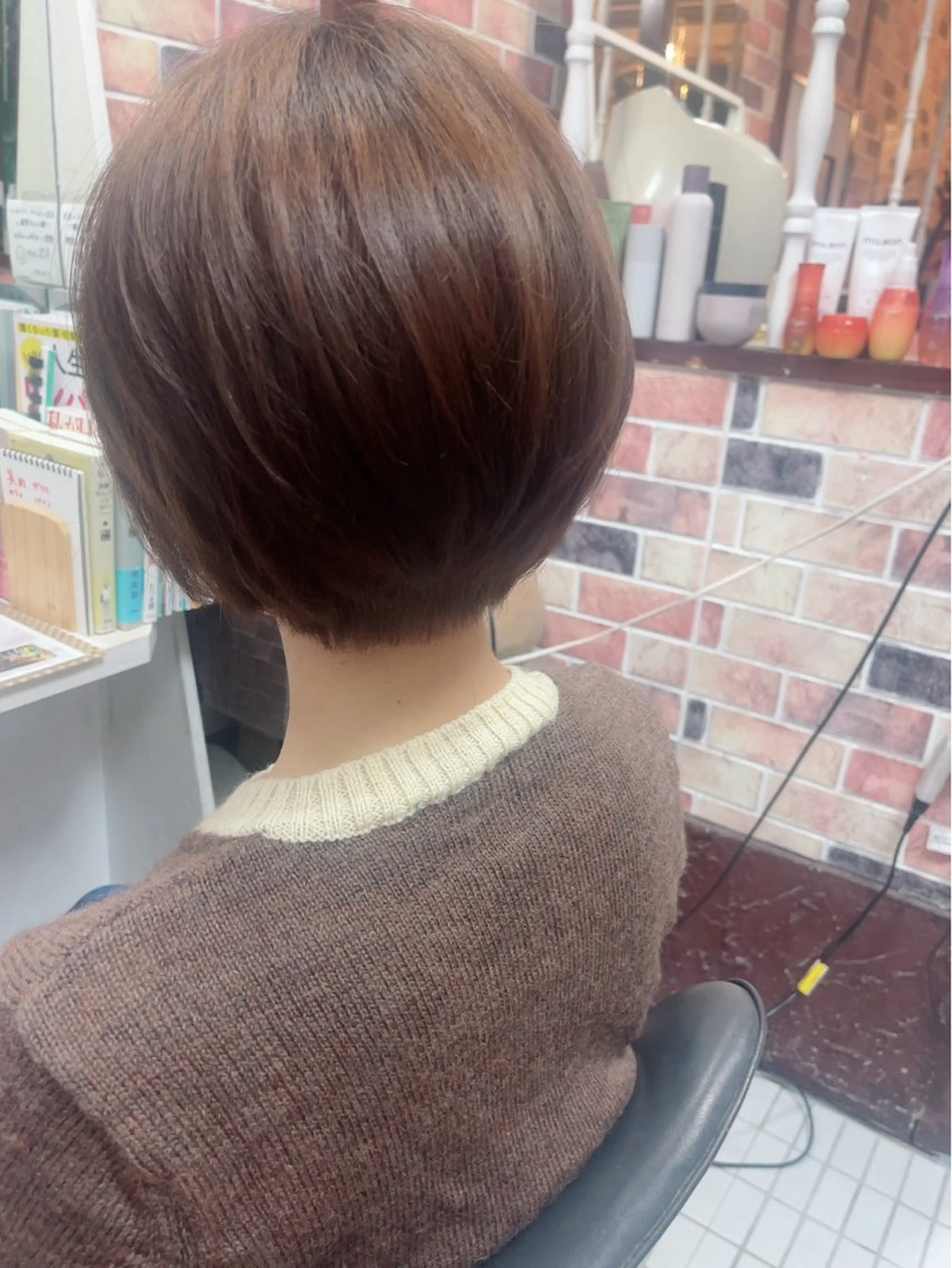 ショート カラー ヘアサロン ユリのヘアスタイル