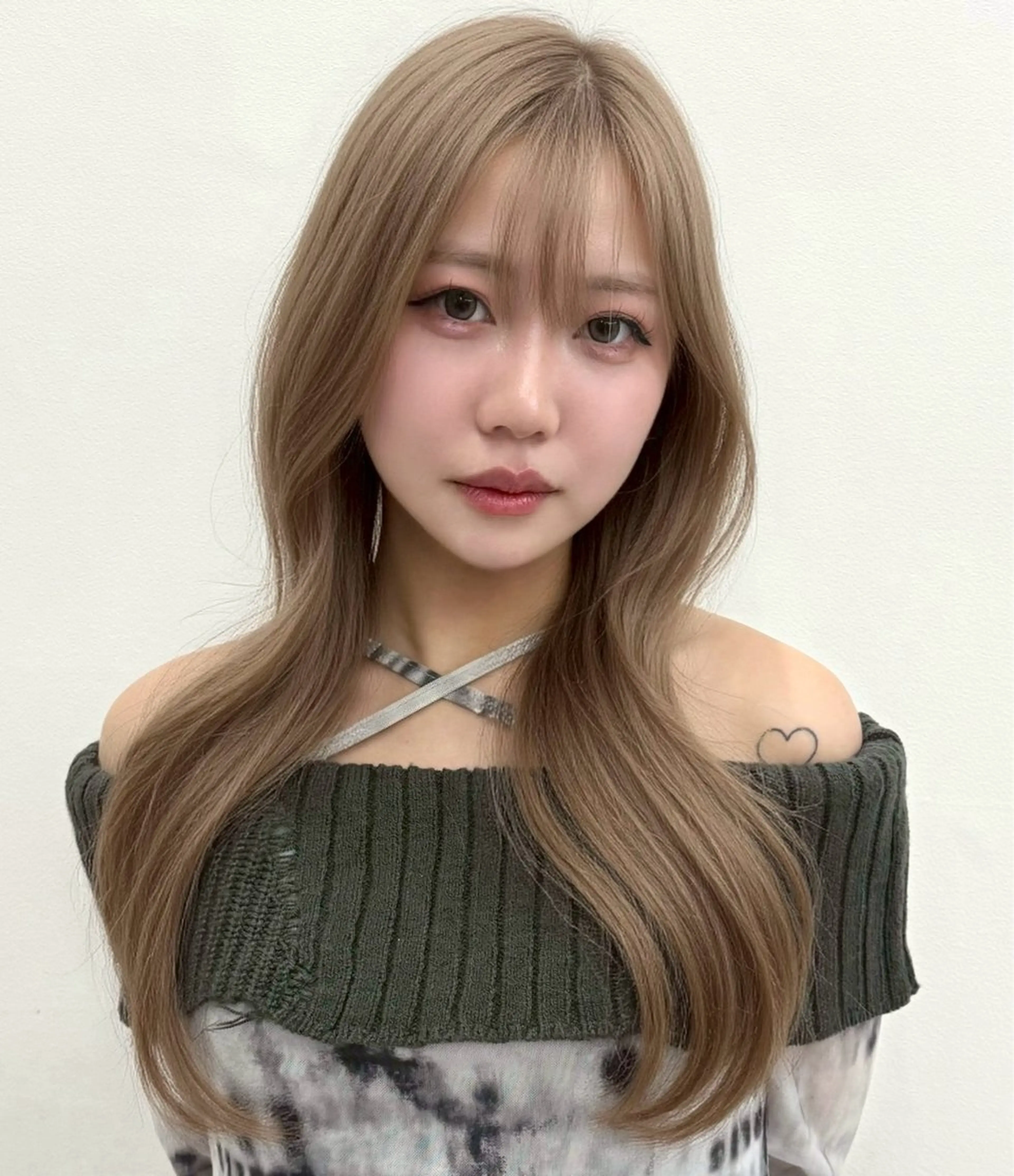 ロング カラー カット ヘアカラー トリートメント ヘアセット 髪質改善/縮毛矯正/ ブリーチなしカラーのヘアスタイル