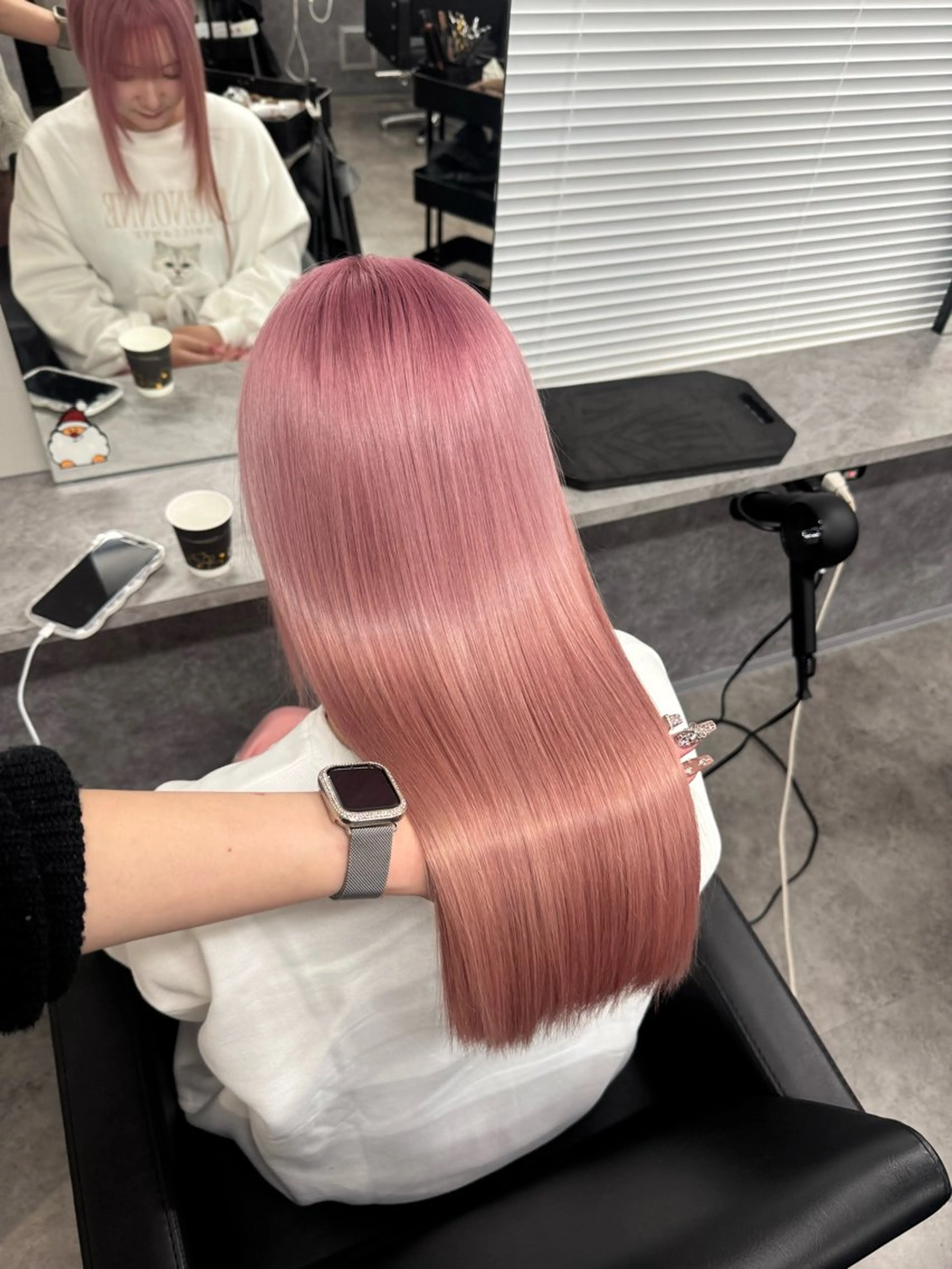 ロング カラー ヘアカラー トリートメント 透明感/ 艶ハイトーン/梨桜のヘアスタイル