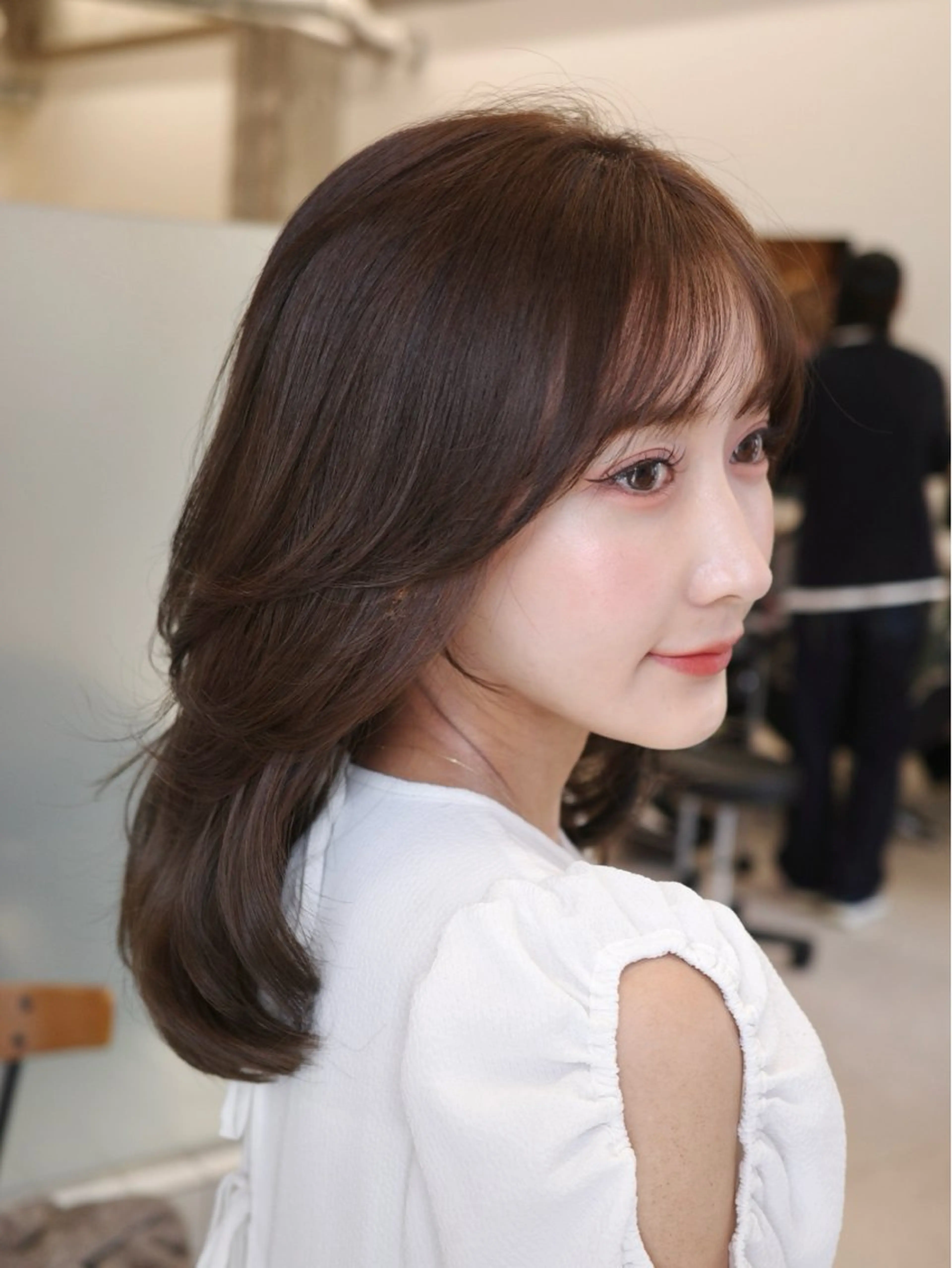 ミディアム カラー ミディアムレイヤー ブリーチ グレージュ ブリーチなしカラー レイヤーカット カット ヘアカラー トリートメント レイヤー/グレージュ 渋谷表参道/小森波琉のヘアスタイル