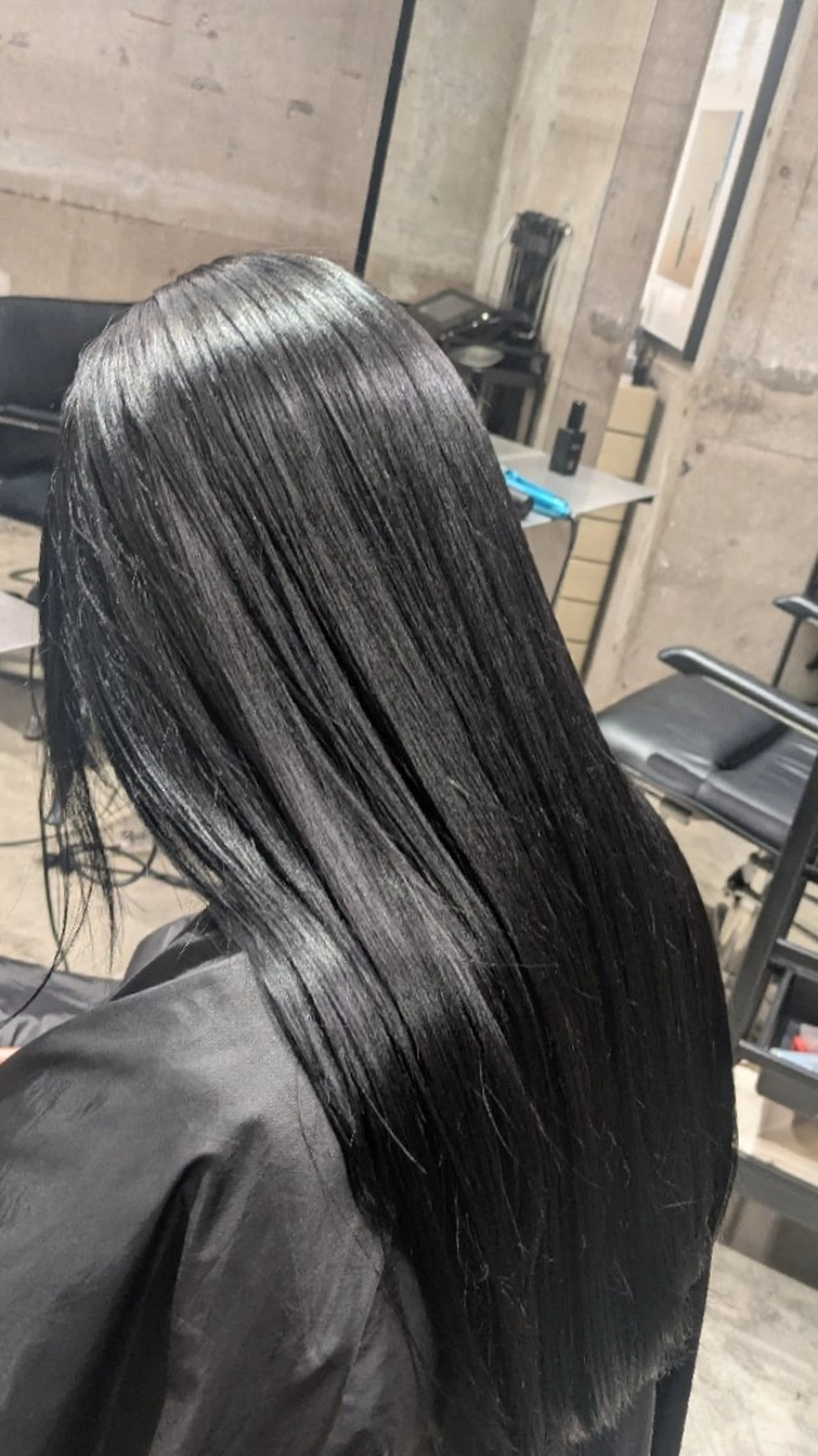 カラー 黒髪 ブルーカラー ブルーブラック ダブルカラー💕 金川萌萌のヘアスタイル