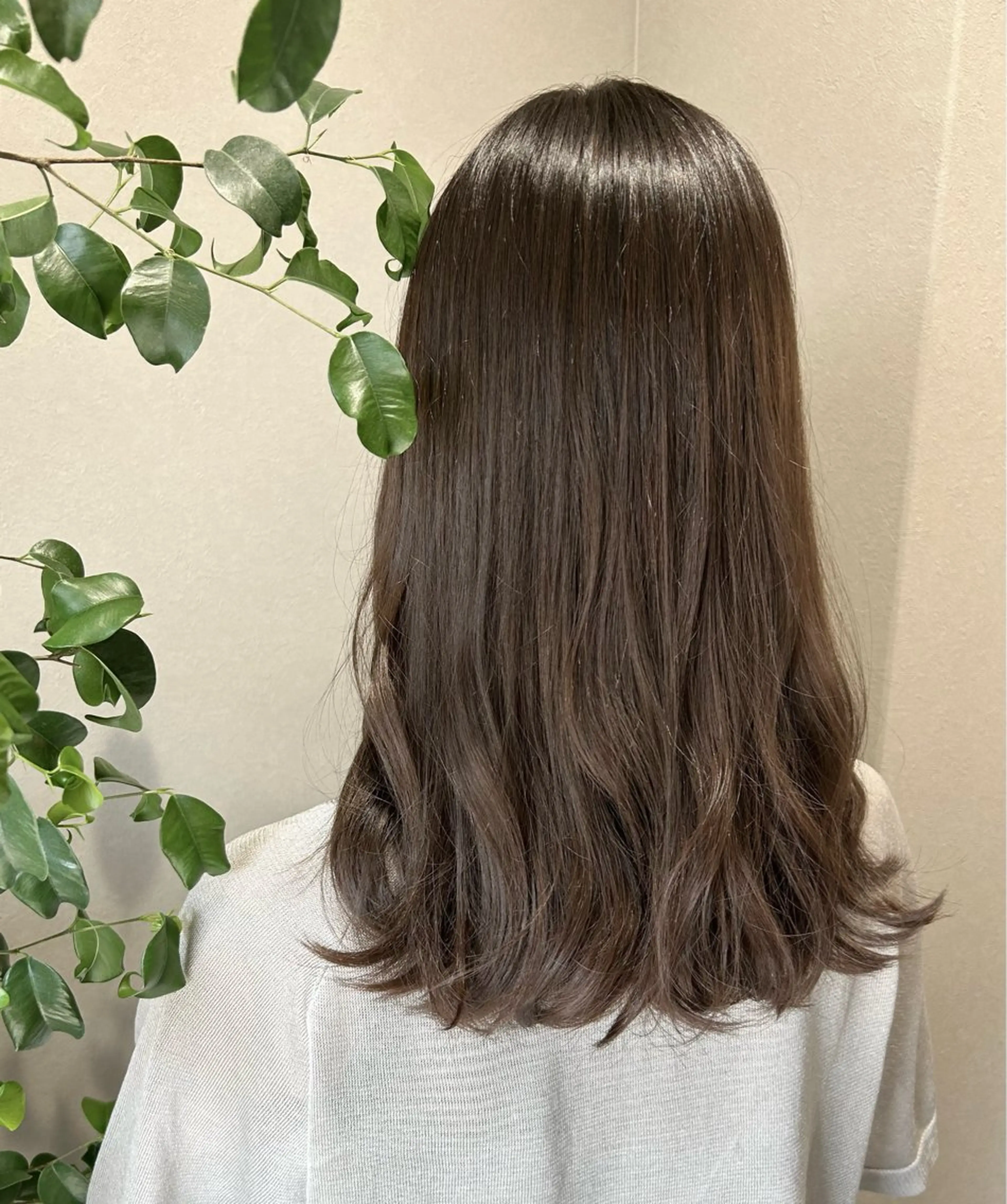 セミロング あらき ちさとのヘアスタイル