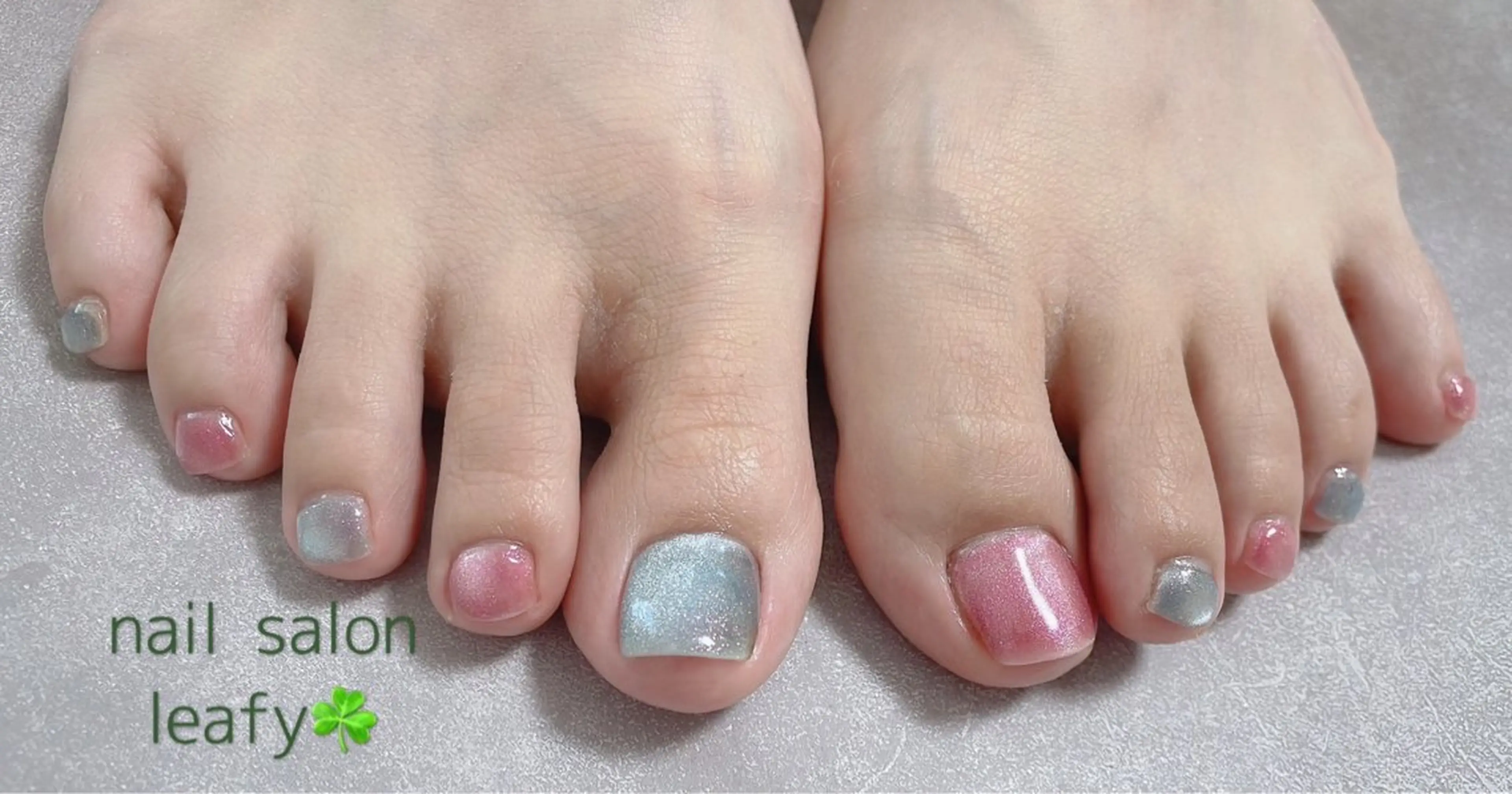 ネイル フットネイル 水色 マグネットネイル ピンク ネイルサロン leafyのネイルデザイン