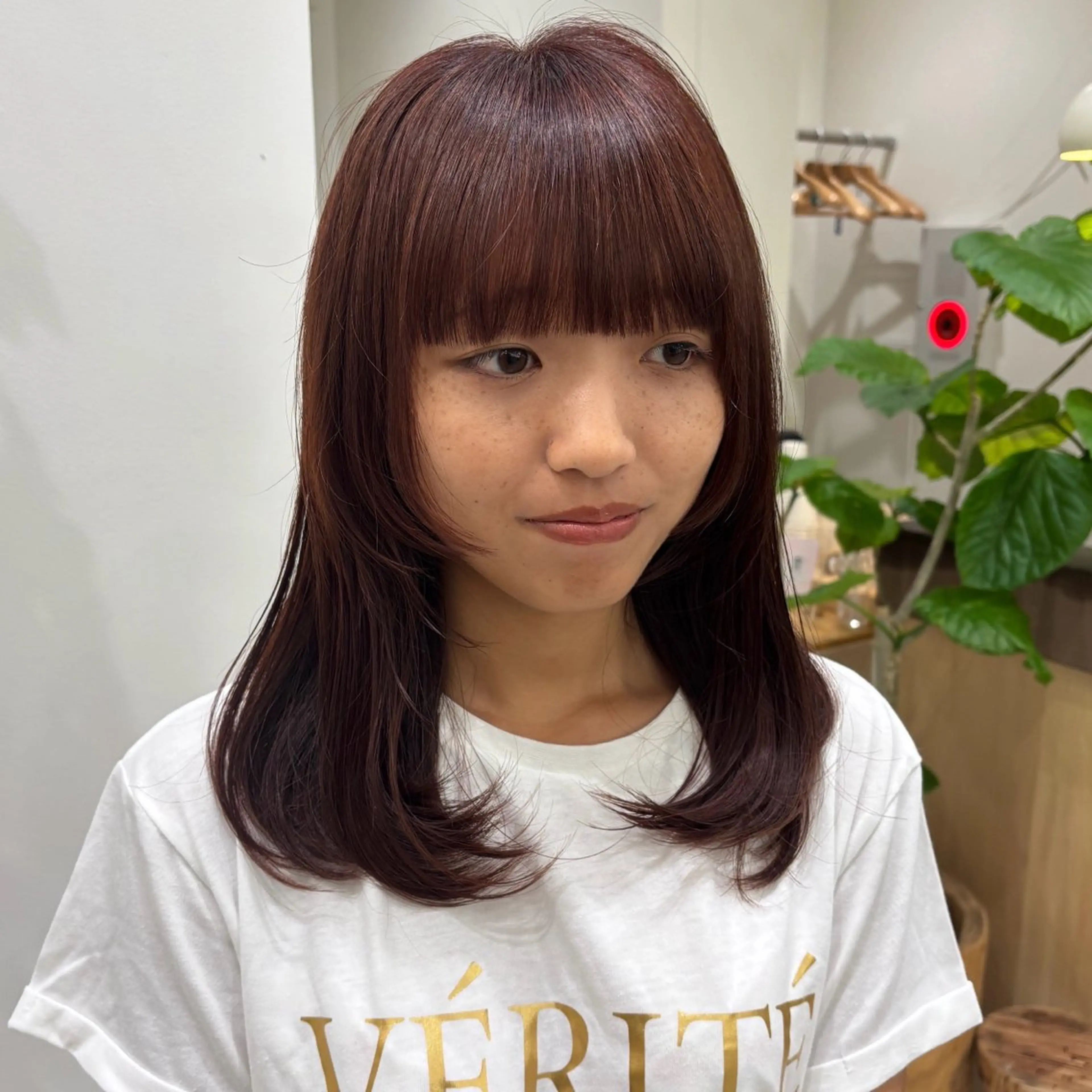 ミディアム カラー rion🪽 /艶髪・ハイトーンのヘアスタイル