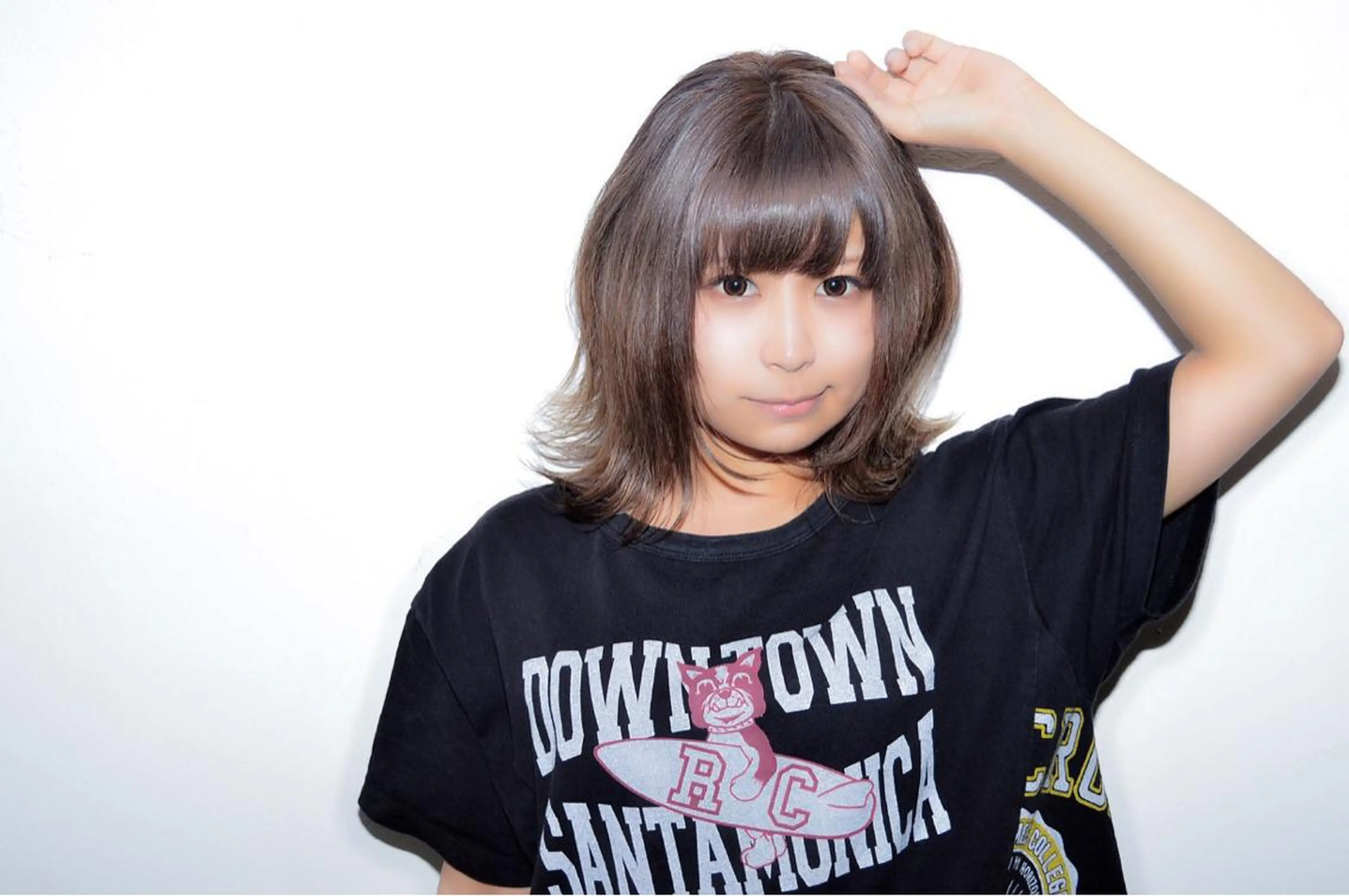 ミディアム カラー グレージュ 外ハネヘア ヘアカラー トリートメント エクステリピート率 No.1 菊池　悠介のヘアスタイル