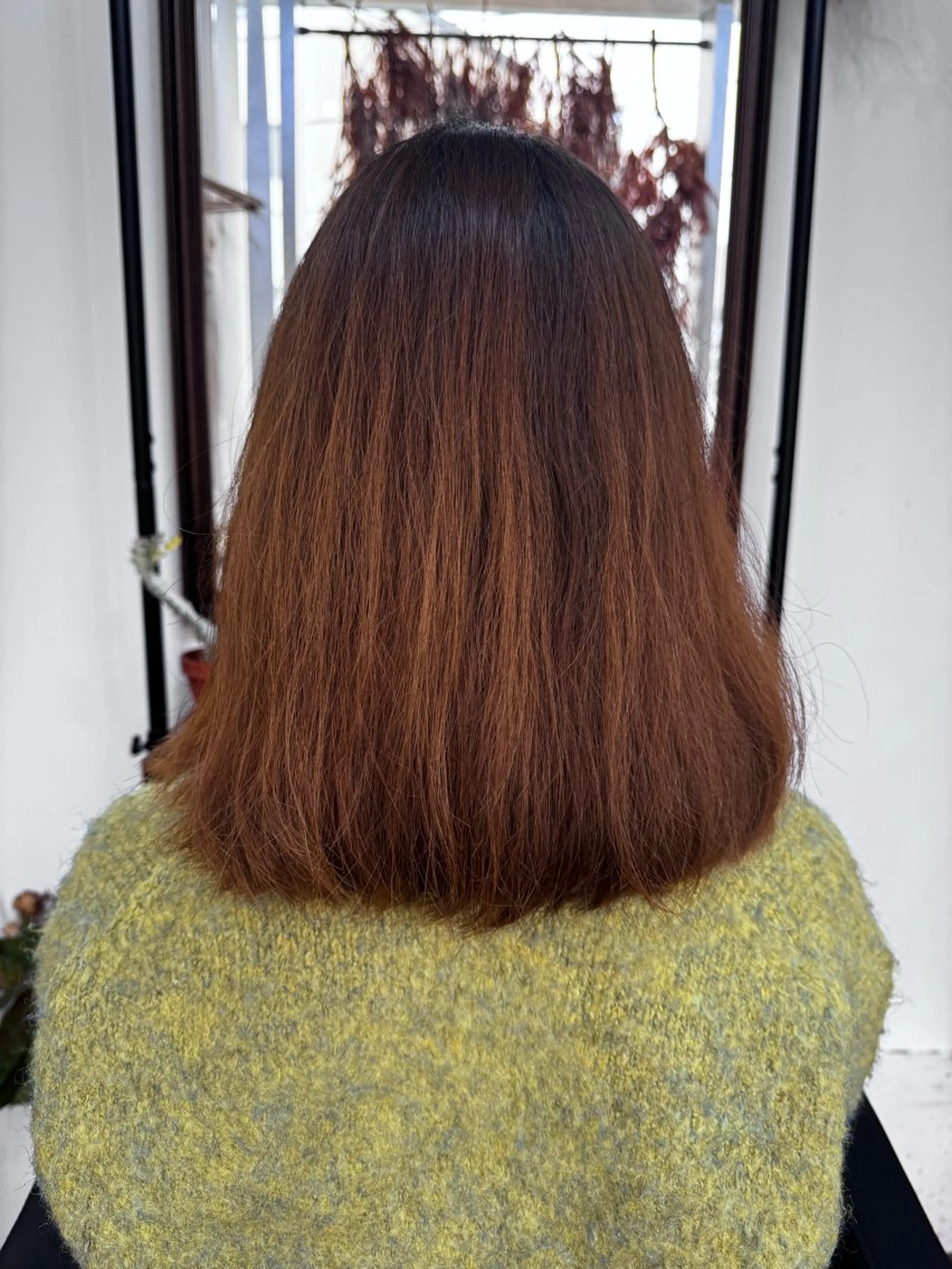 ミディアム カット 縮毛矯正 椎葉 祐也のヘアスタイル