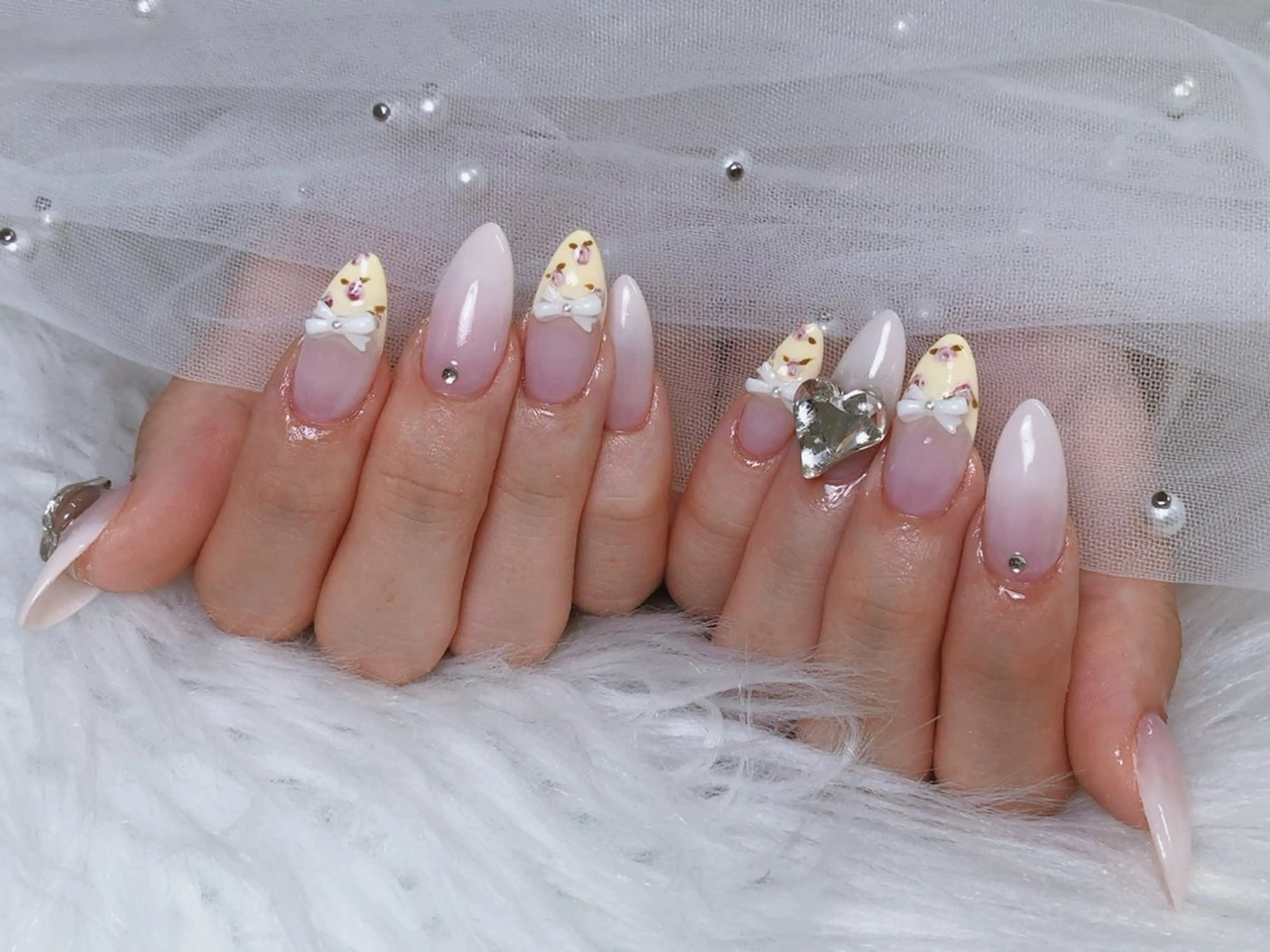 ネイル lucky nail 歌舞伎町のネイルデザイン