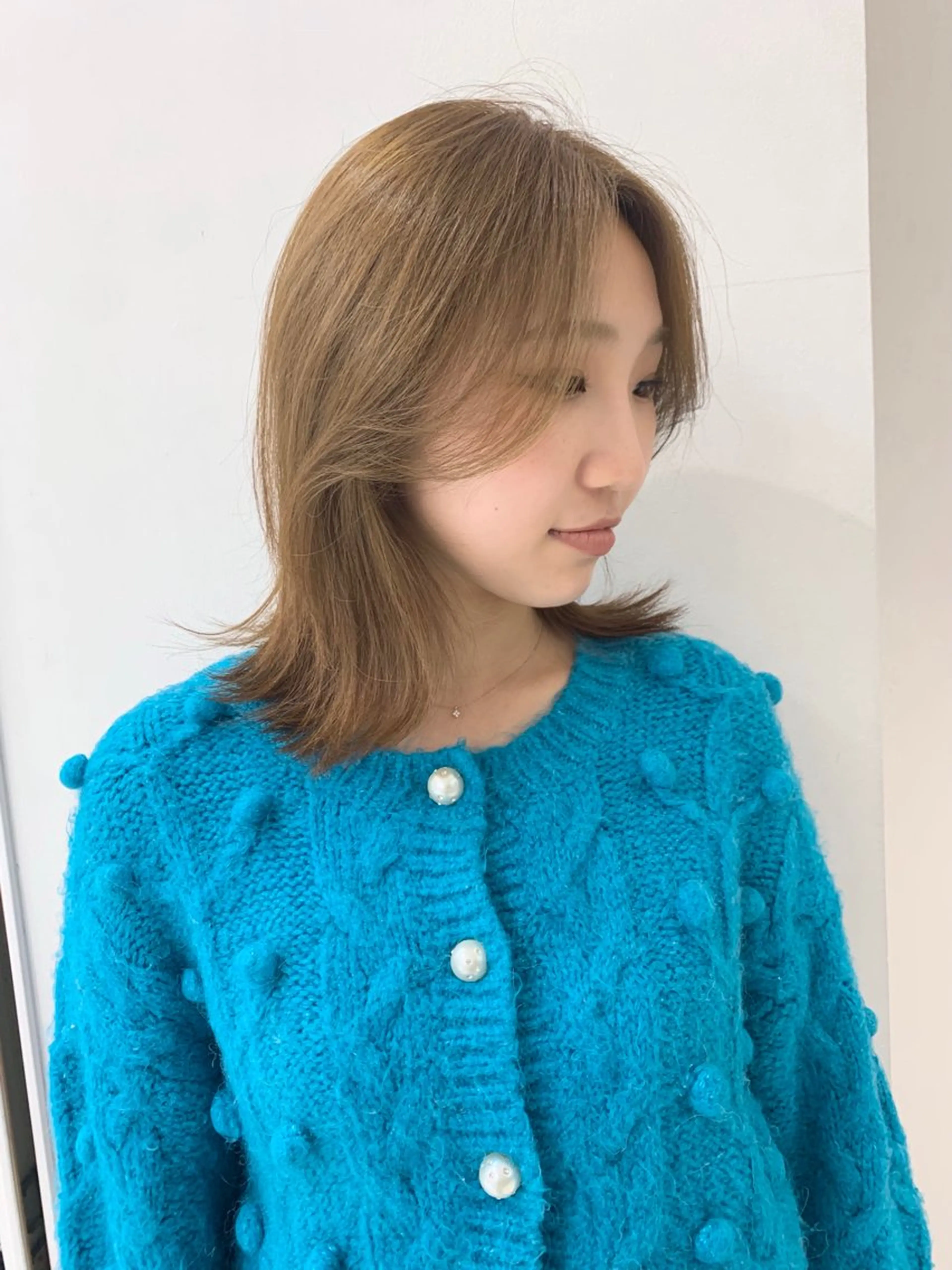 ミディアム カラー オチ ハナのヘアスタイル