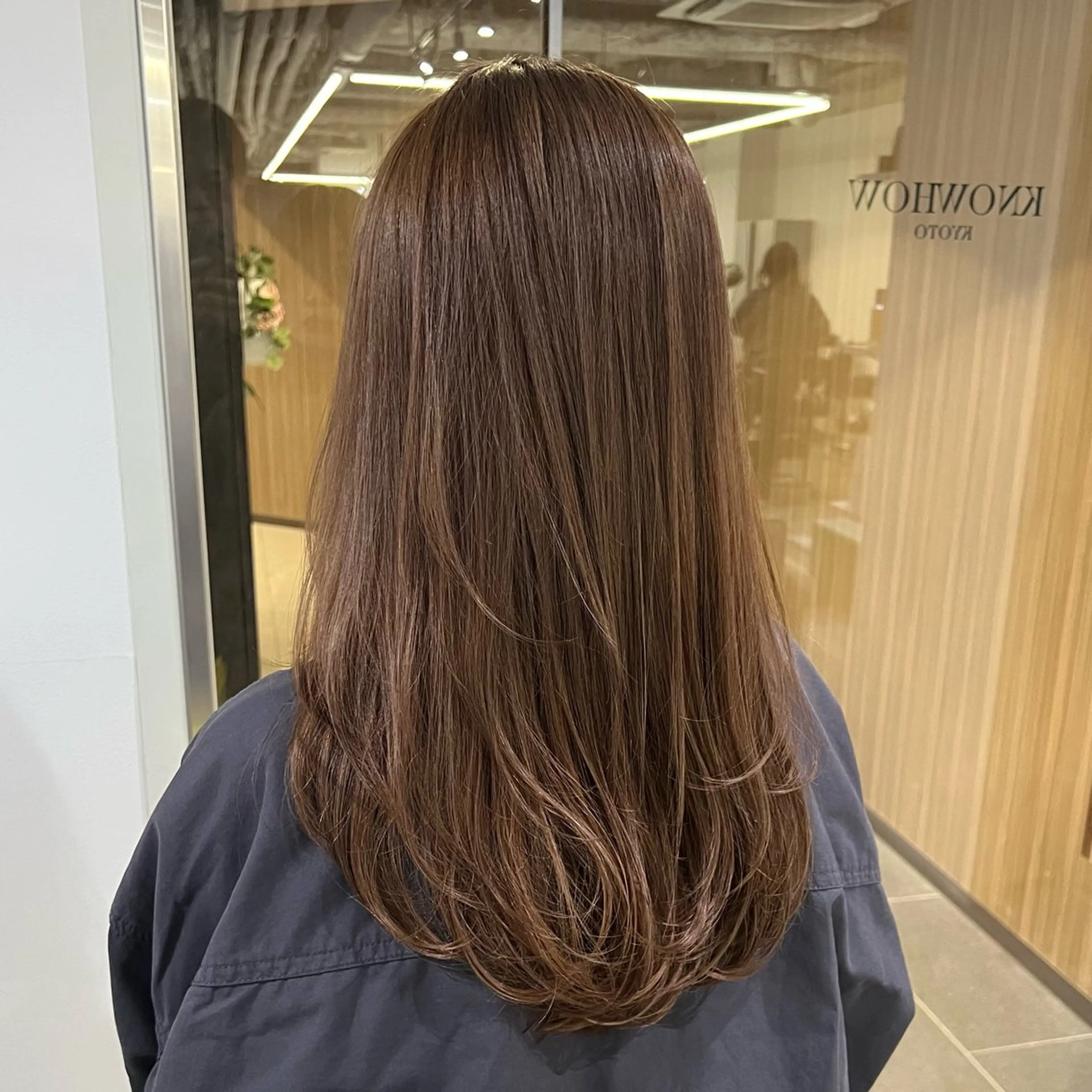 ロング カラー グレージュ レイヤーカット カット ヘアカラー パーマ ナチュラルヘア/ 似合わせ/三宅 昌太のヘアスタイル