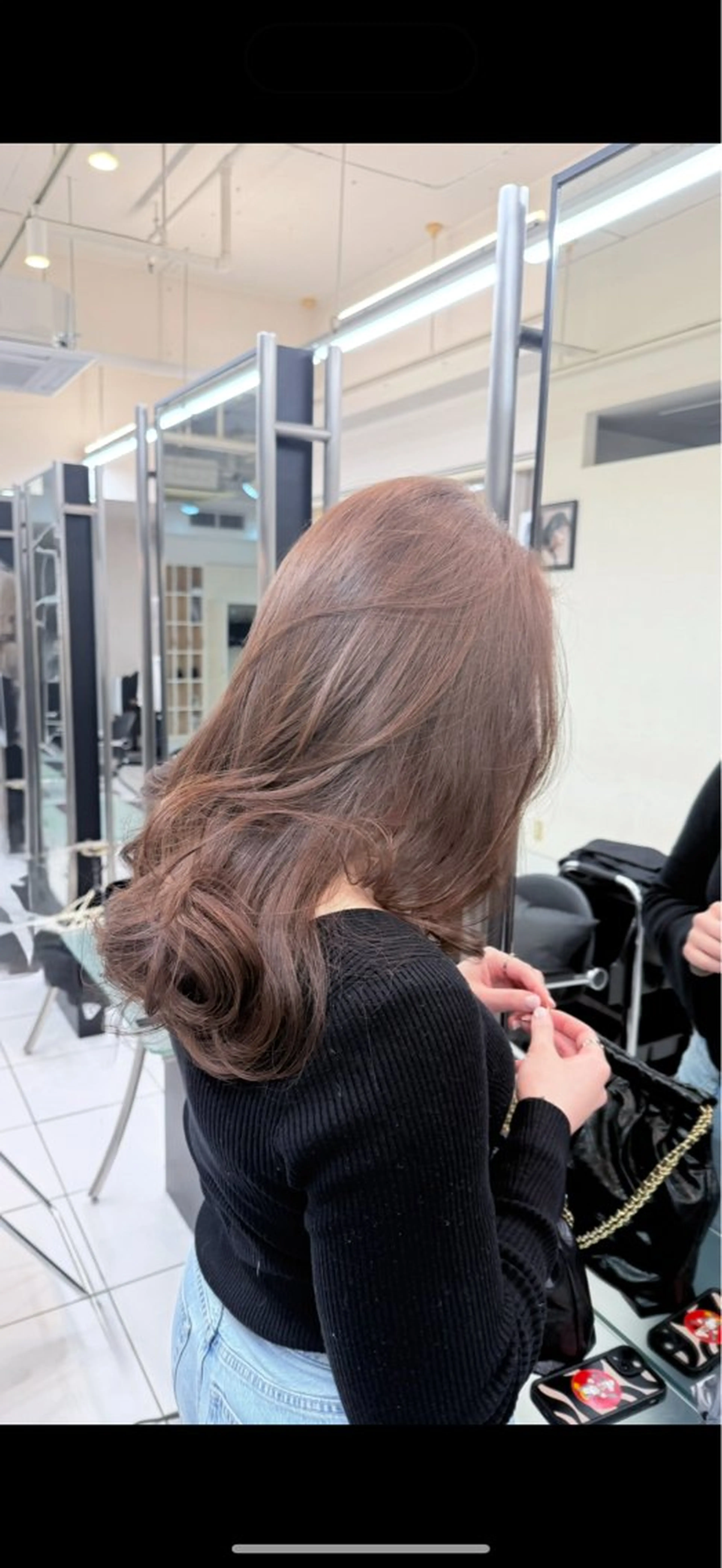 ロング カラー akari / ミディアムパーマのヘアスタイル