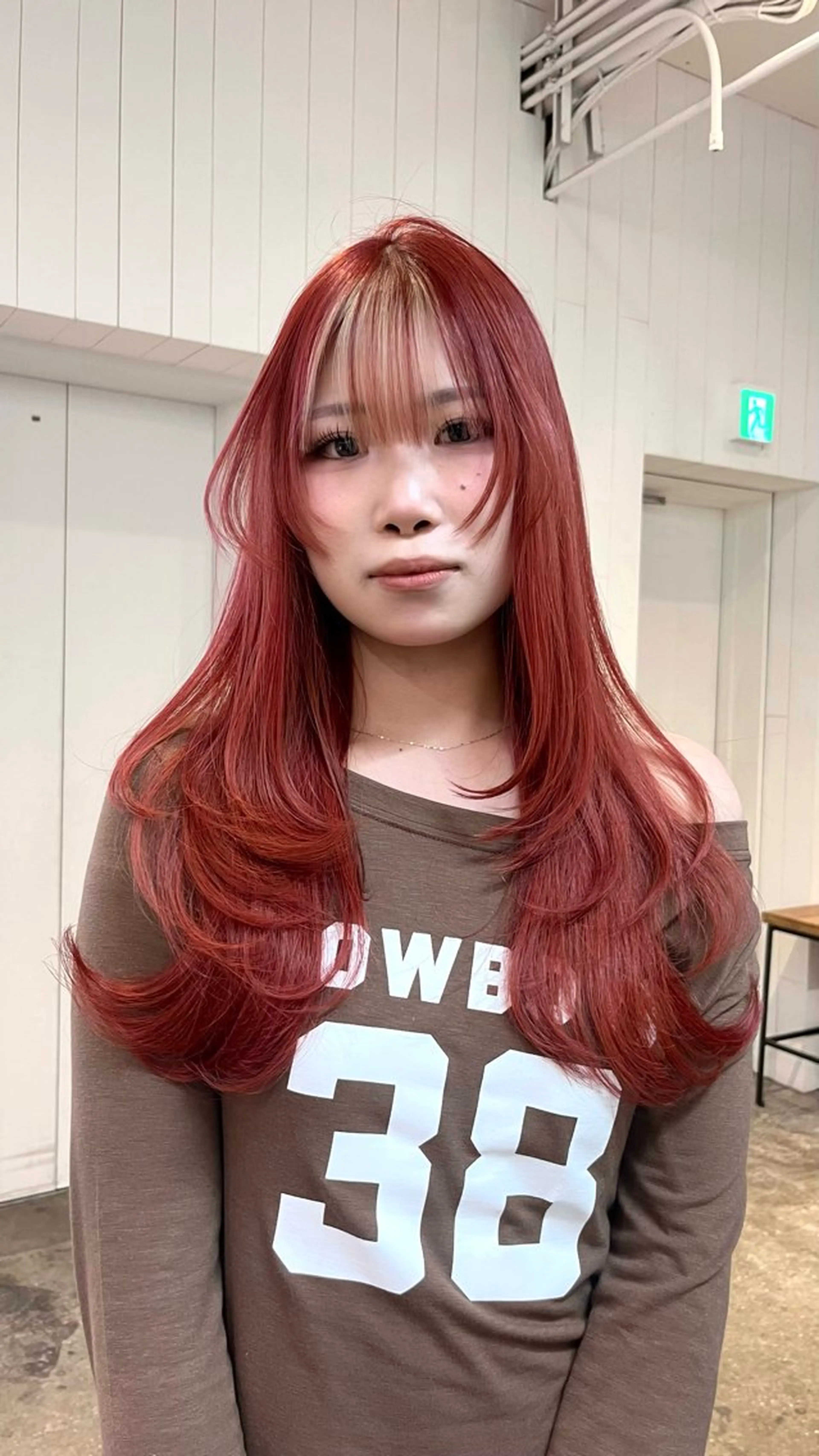 ロング レイヤーカット トリートメント ALBUM SHINJUKU所属・フカミ マナカのヘアスタイル