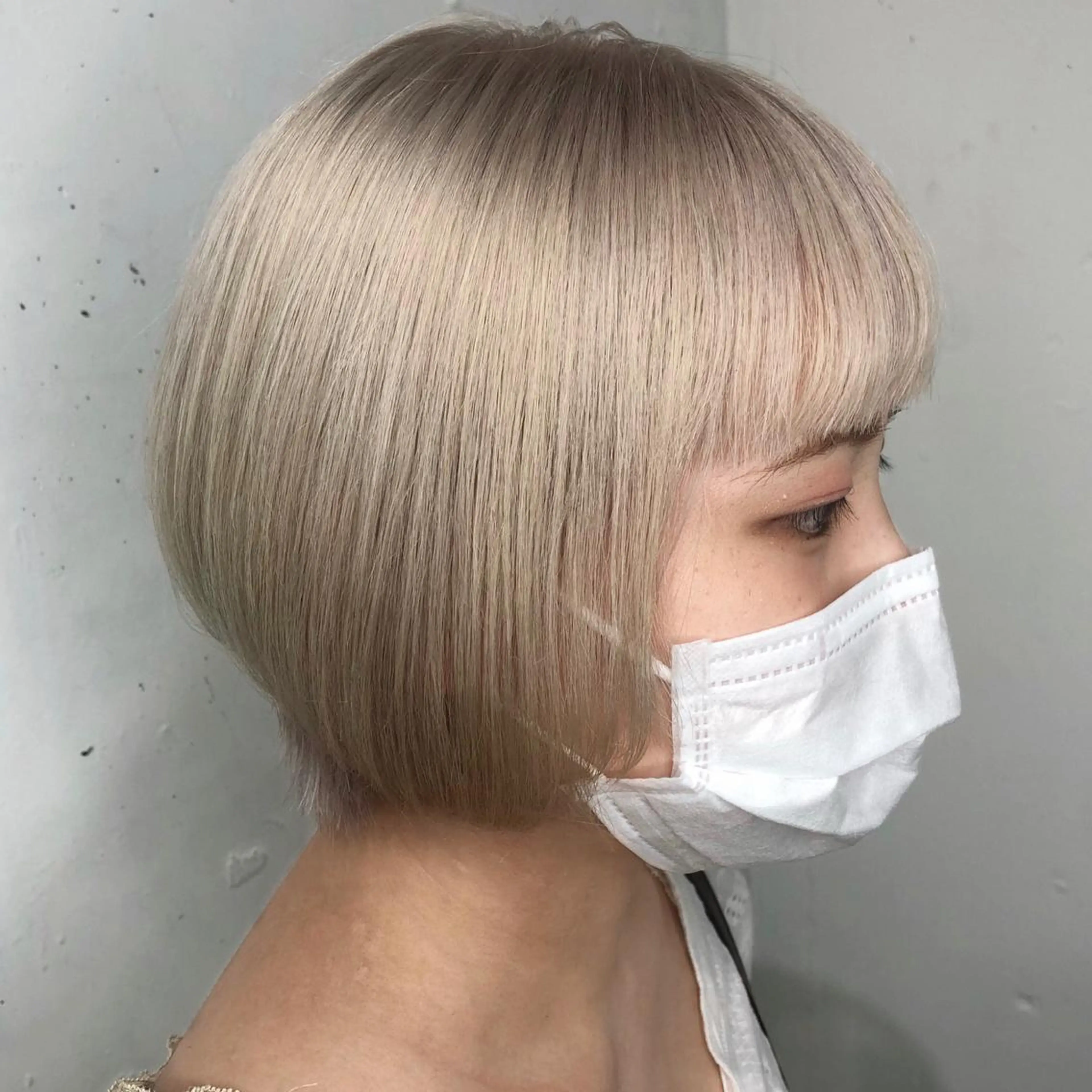 ショート カラー パーマ ヘアアレンジ ネイル マツエク・マツパ ブリーチ 八巻 晴香のヘアスタイル