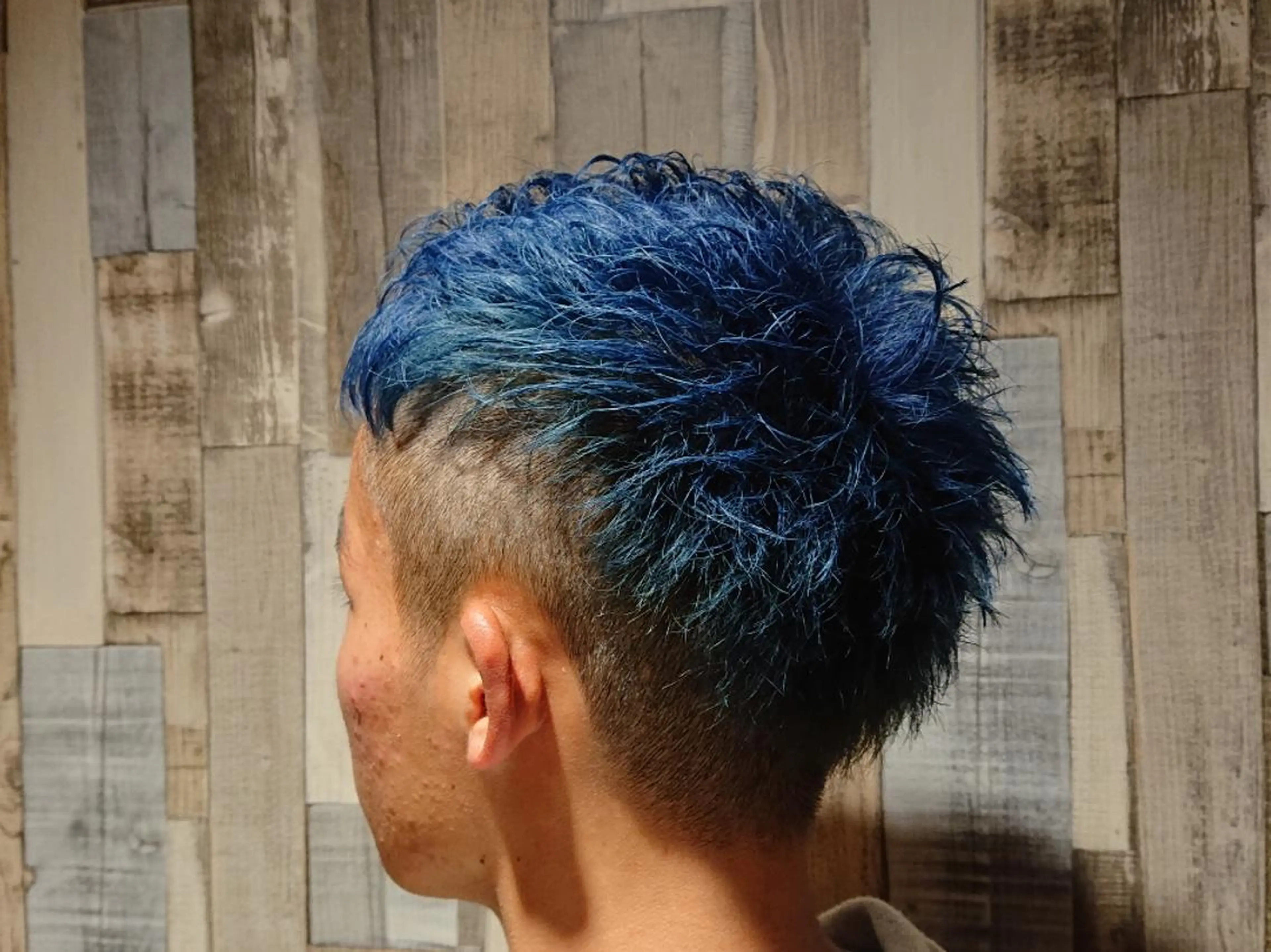 カラー メンズ ショート alushe 岡 陽子のヘアスタイル