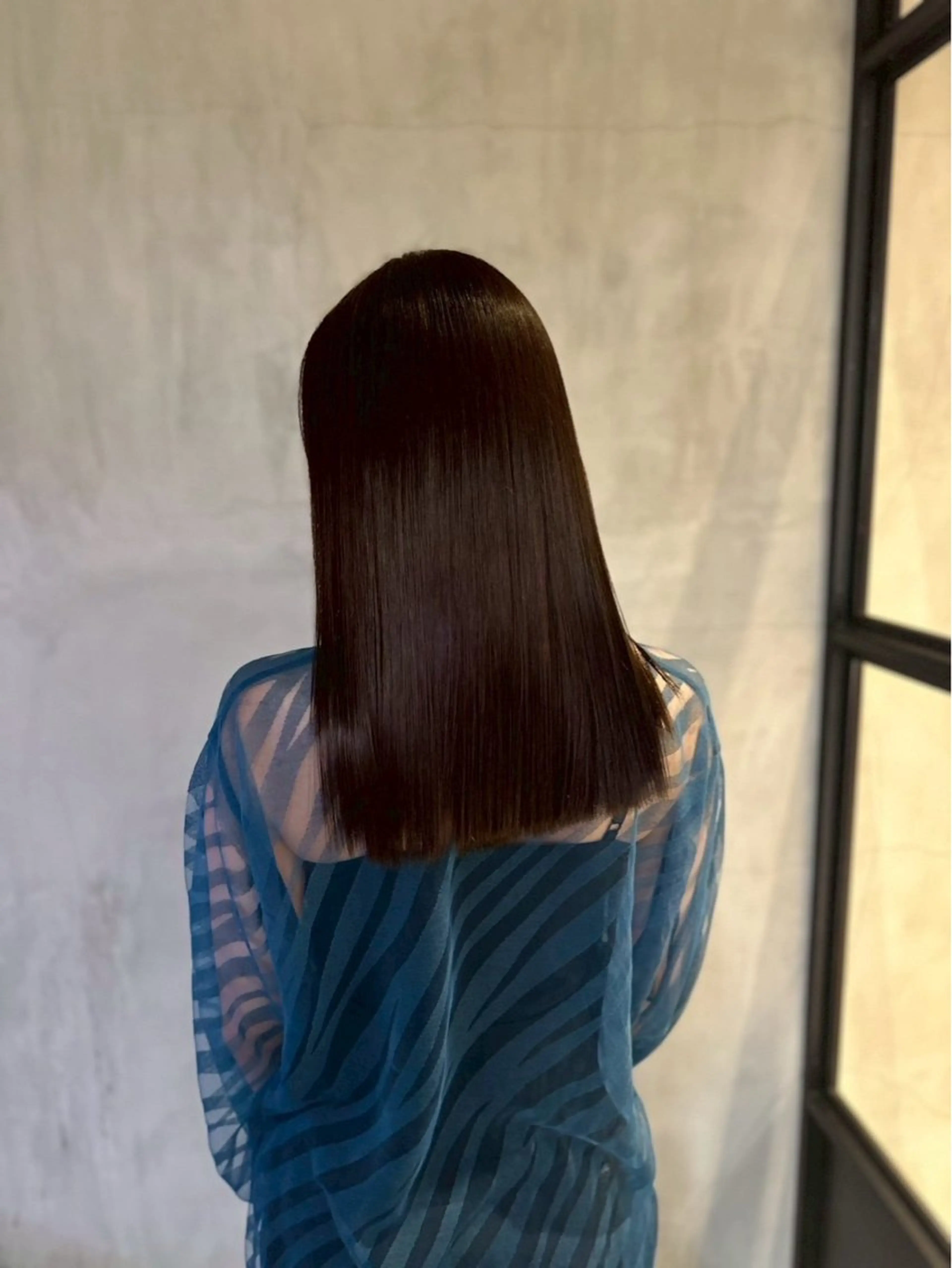 セミロング 縮毛矯正 砂川 渉　elima byのヘアスタイル