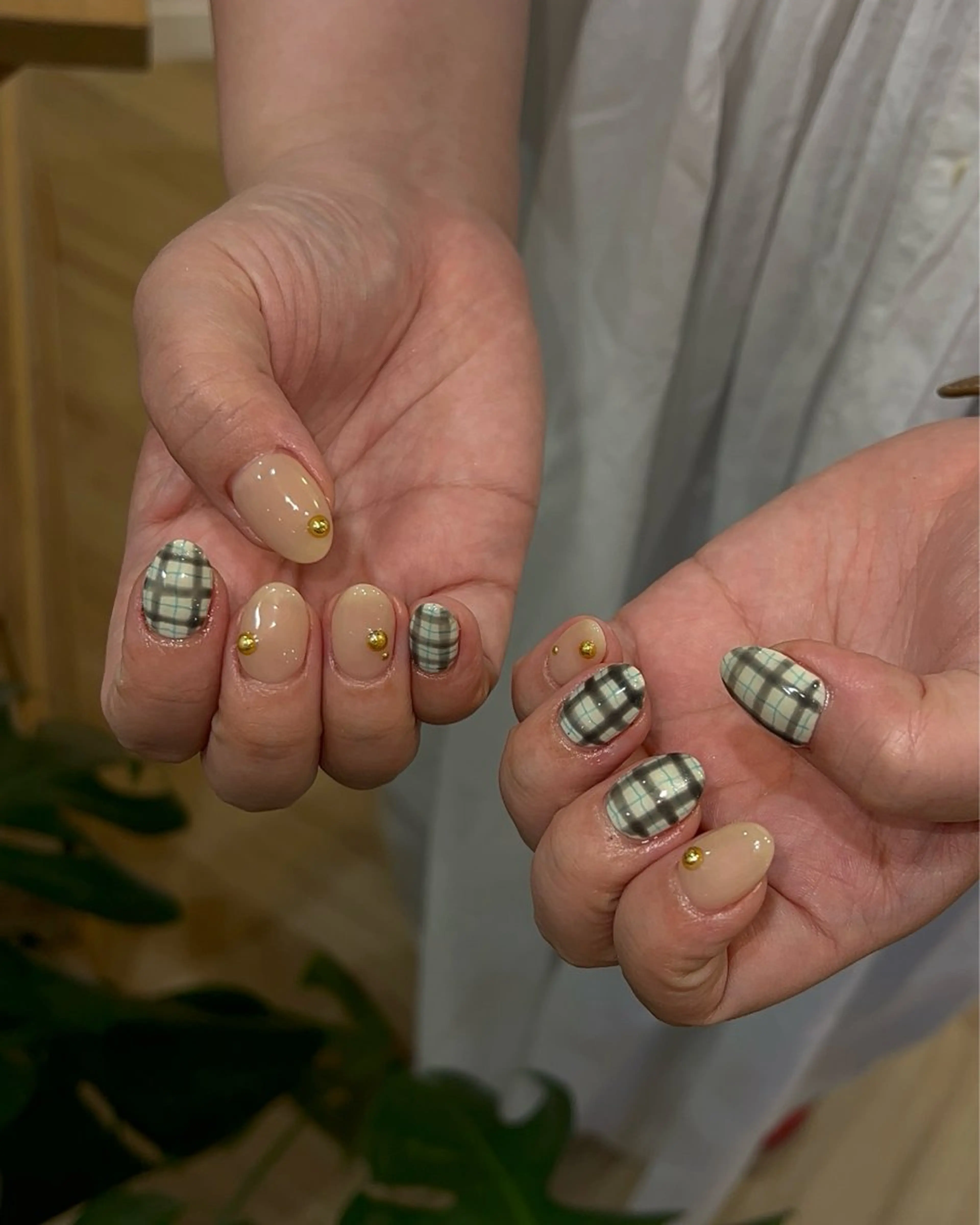 ネイル ハンドネイル フットネイル ハンドケア Nes.Nail所属・Miyagi Asamiのネイルデザイン