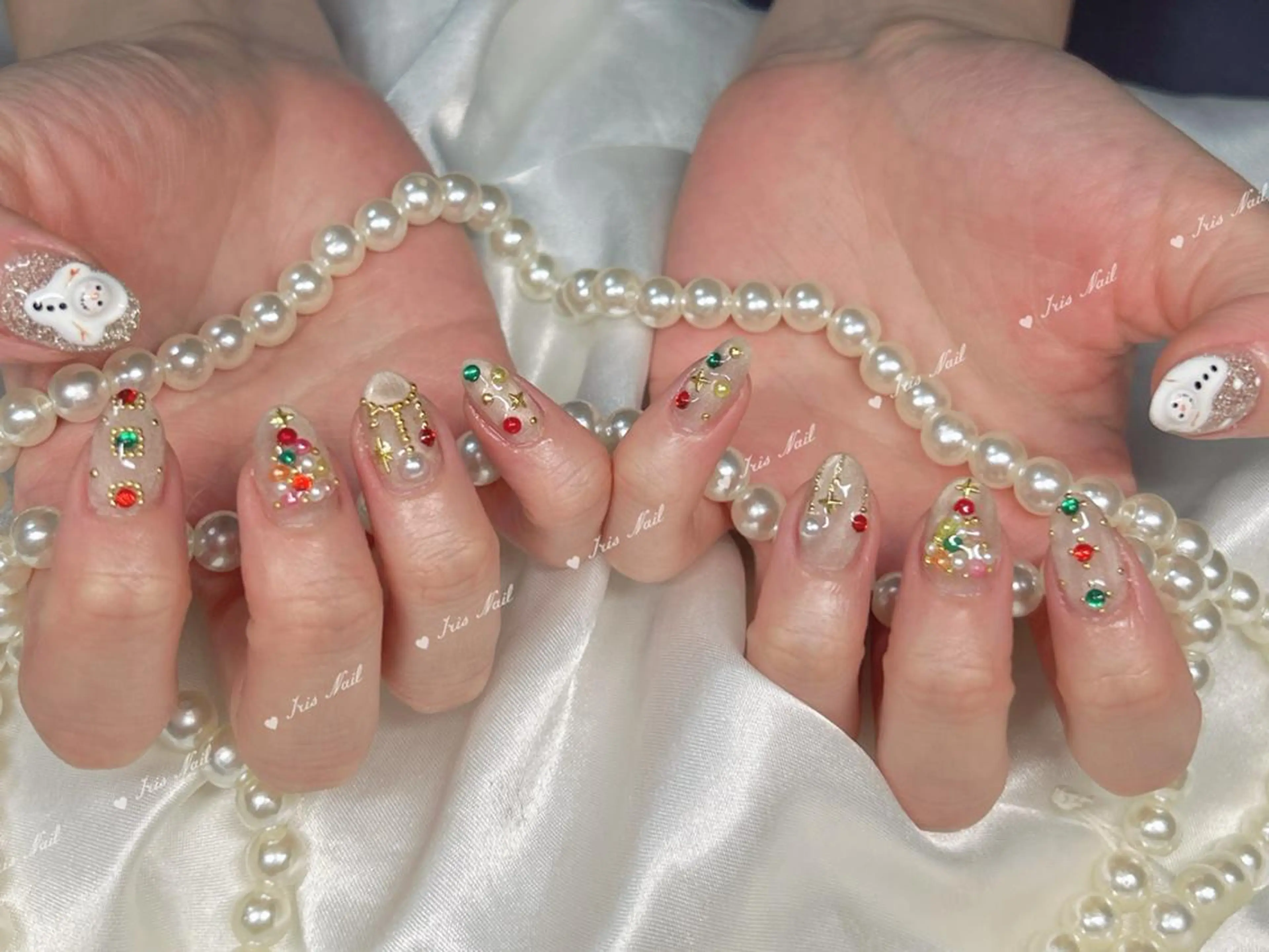 ネイル アートネイル チークネイル フレンチネイル ジェルネイル ホログラムネイル ハンドネイル ハンドケア 🍒IRIS Nail🌸のネイルデザイン