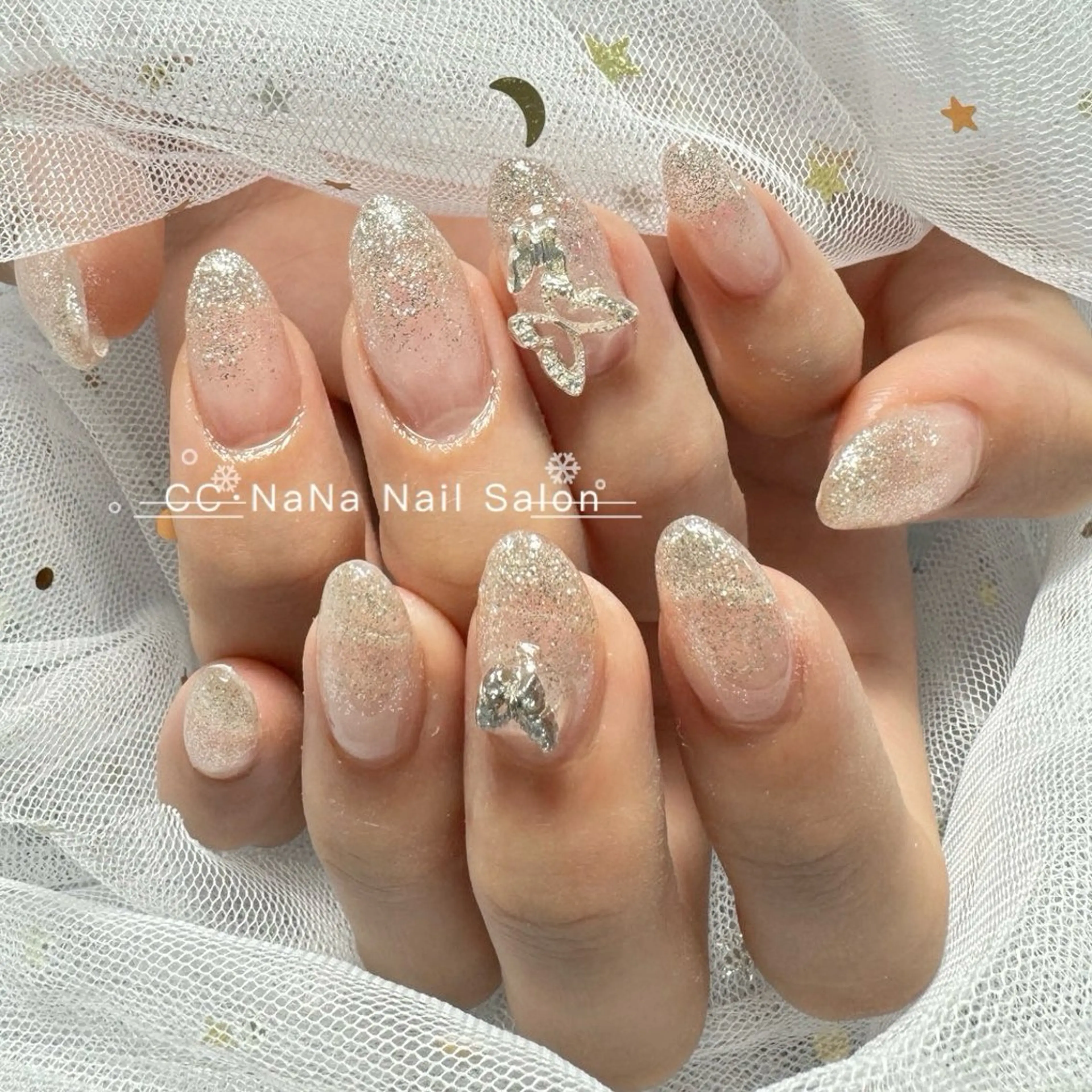 ネイル チークネイル フラッシュネイル ハート キラキラネイル 韓国ネイル ハンドネイル 💎CC・NaNa 韓国風ネイル🌙Cのネイルデザイン