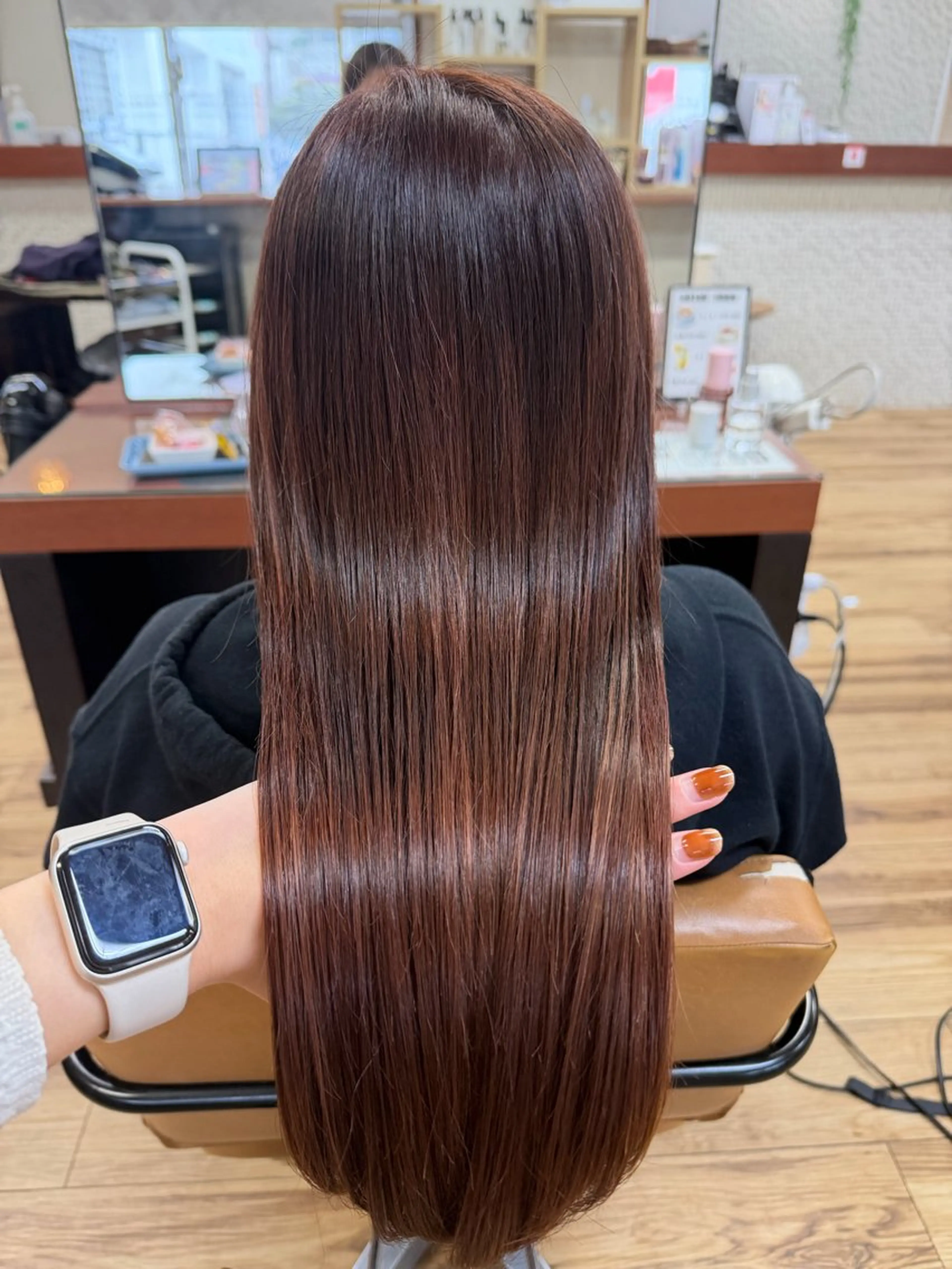 ロング 榮 百合香のヘアスタイル