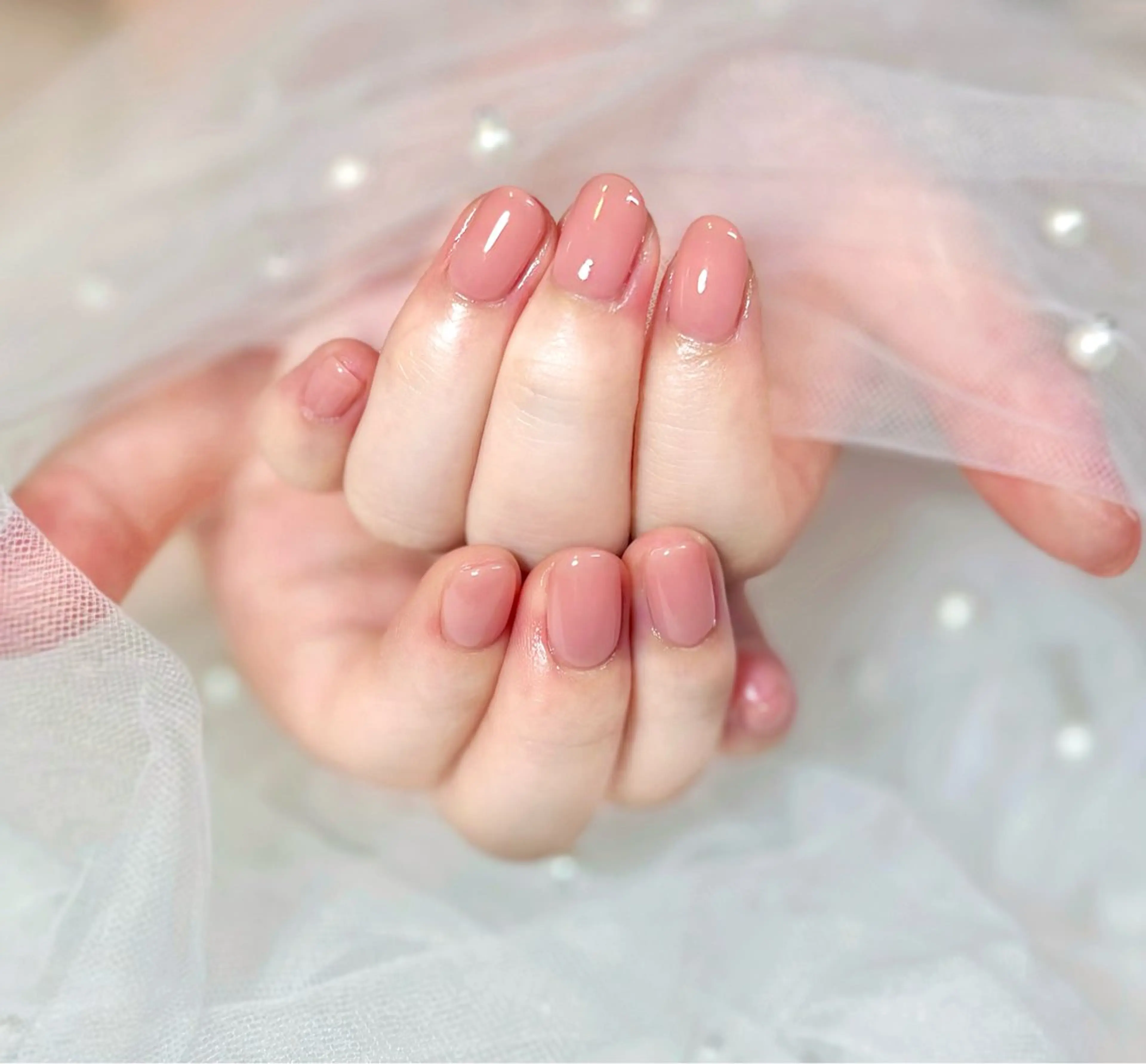 ネイル ジェルネイル 氷ネイル・うるうるネイル オフィスネイル ワンカラーネイル ピンク 【chatnoir】 MIYUのネイルデザイン