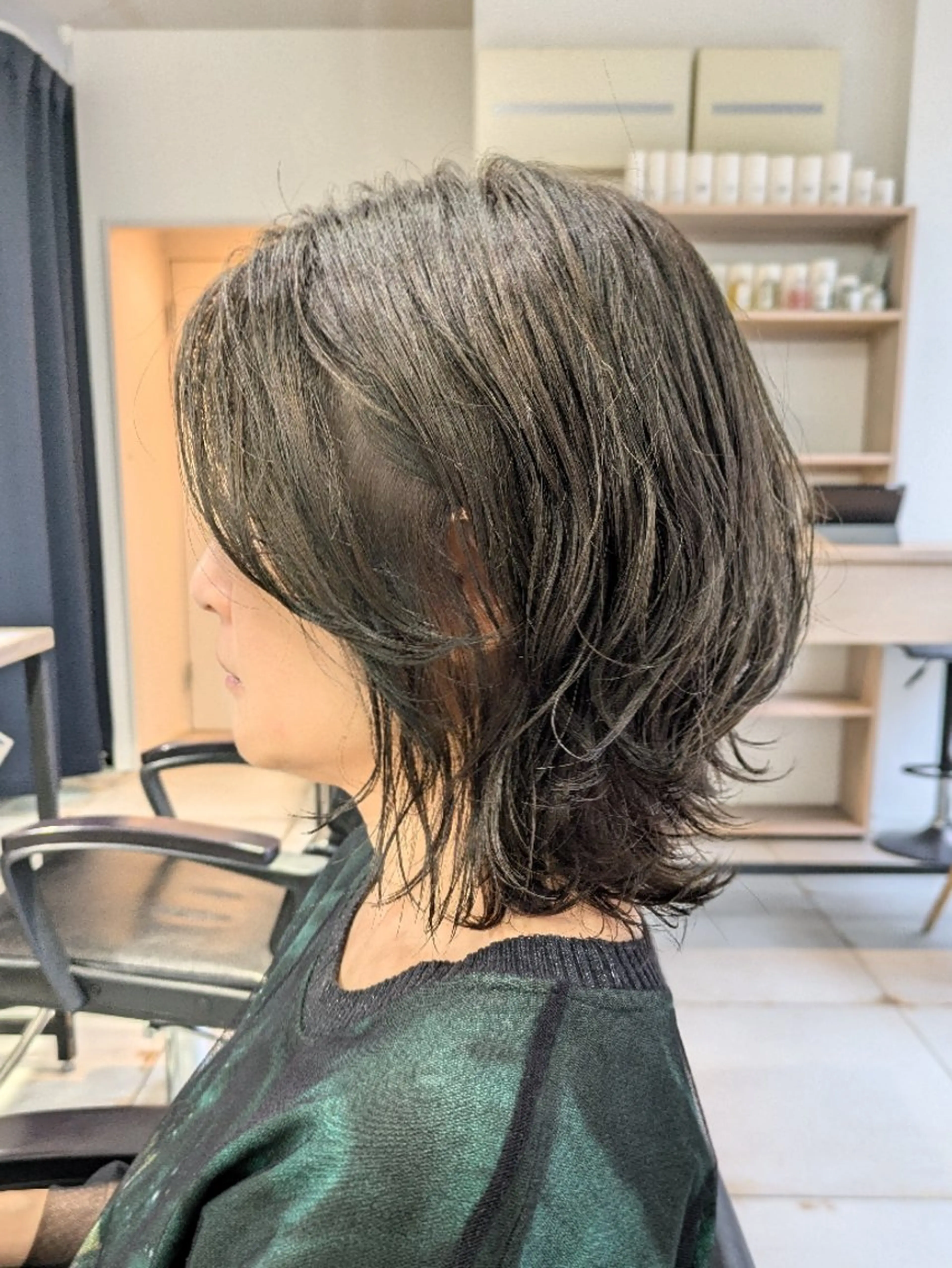 ミディアム パーマ ミディアムパーマ ウルフカット カット パーマ 大人ショートのスペシ ャリスト✨️井上雄輝のヘアスタイル