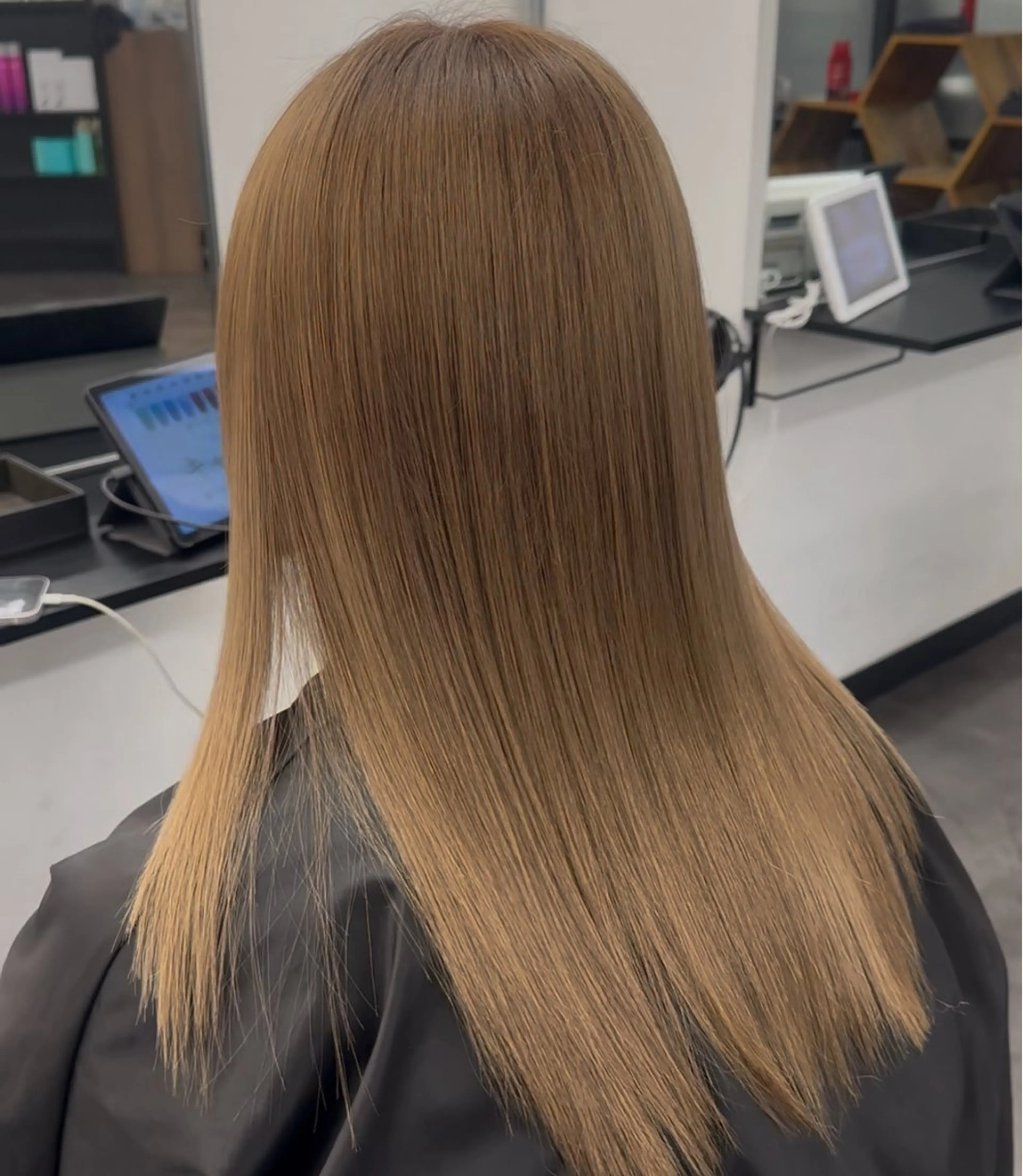 セミロング カラー ヘアアレンジ カット ヘアカラー レイヤーカット/ボブ 似合わせ/透明感カラのヘアスタイル