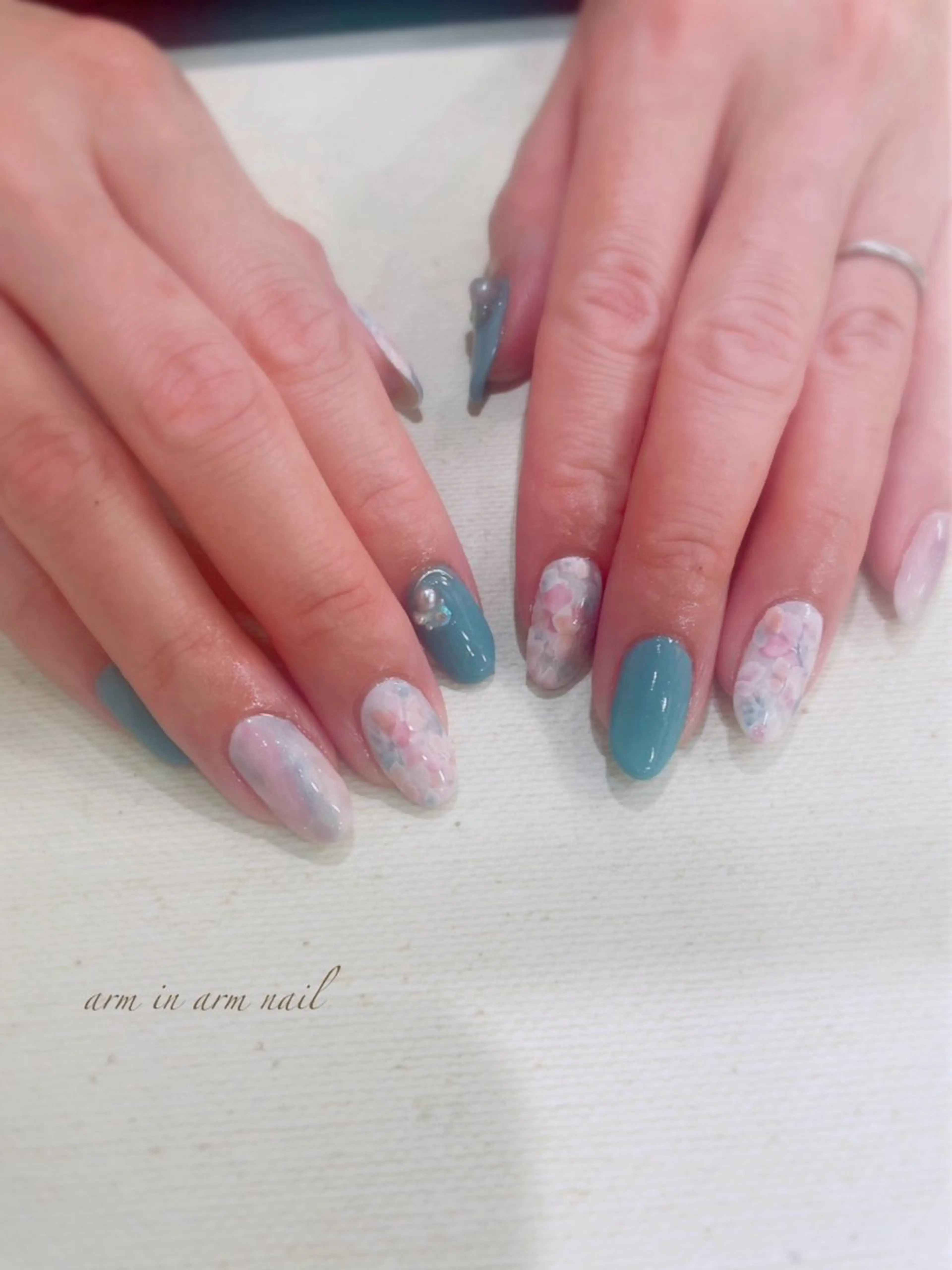 ネイル arm in arm ︎✿Yamamotoのマツエク・マツパデザイン