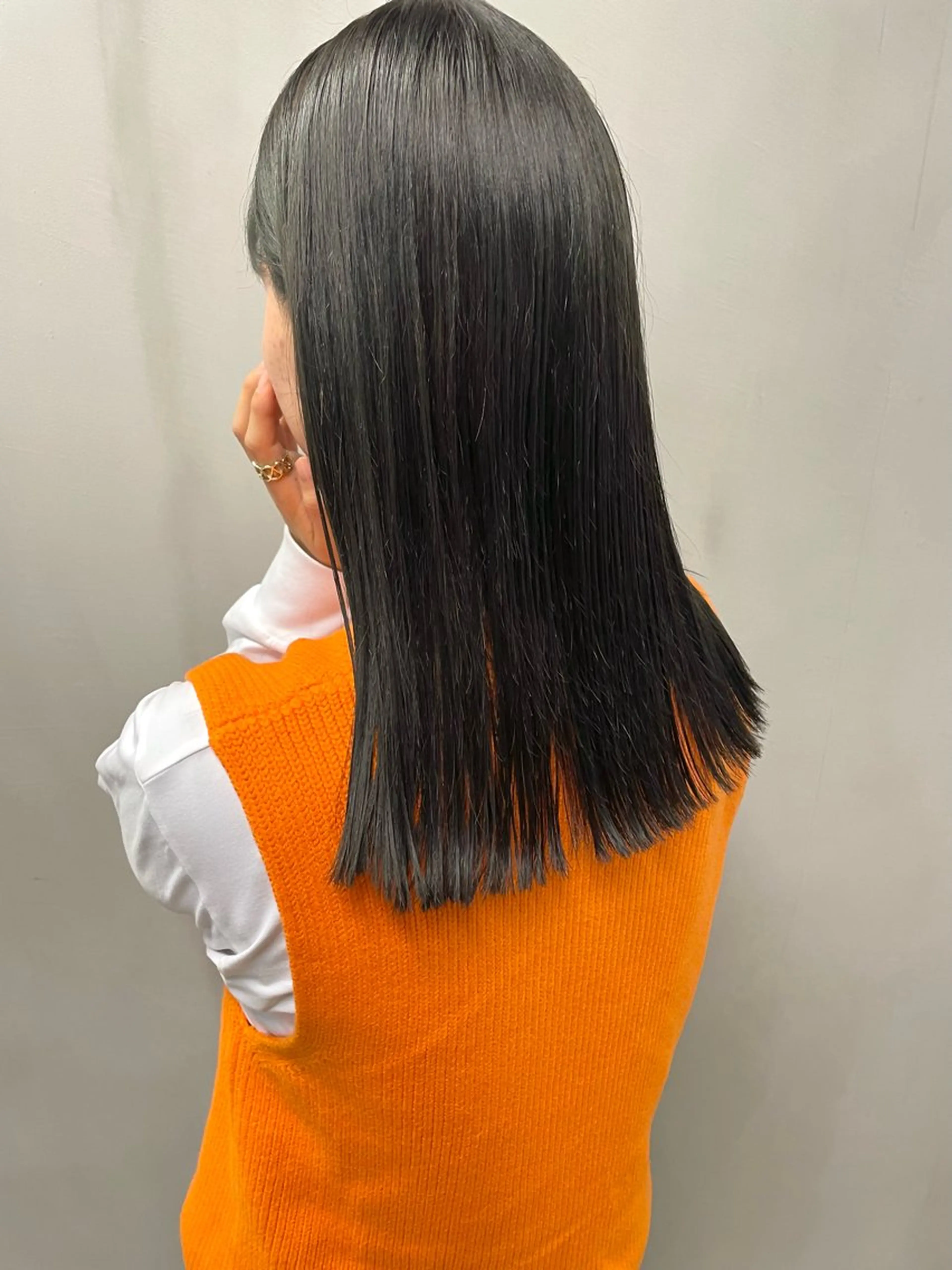 ミディアム カラー パーマ ヘアアレンジ メンズ グレージュ オリーブグレージュ オリーブグレー カット ヘアカラー トリートメント tatsumi/ボブ ウルフ/レイヤーのヘアスタイル