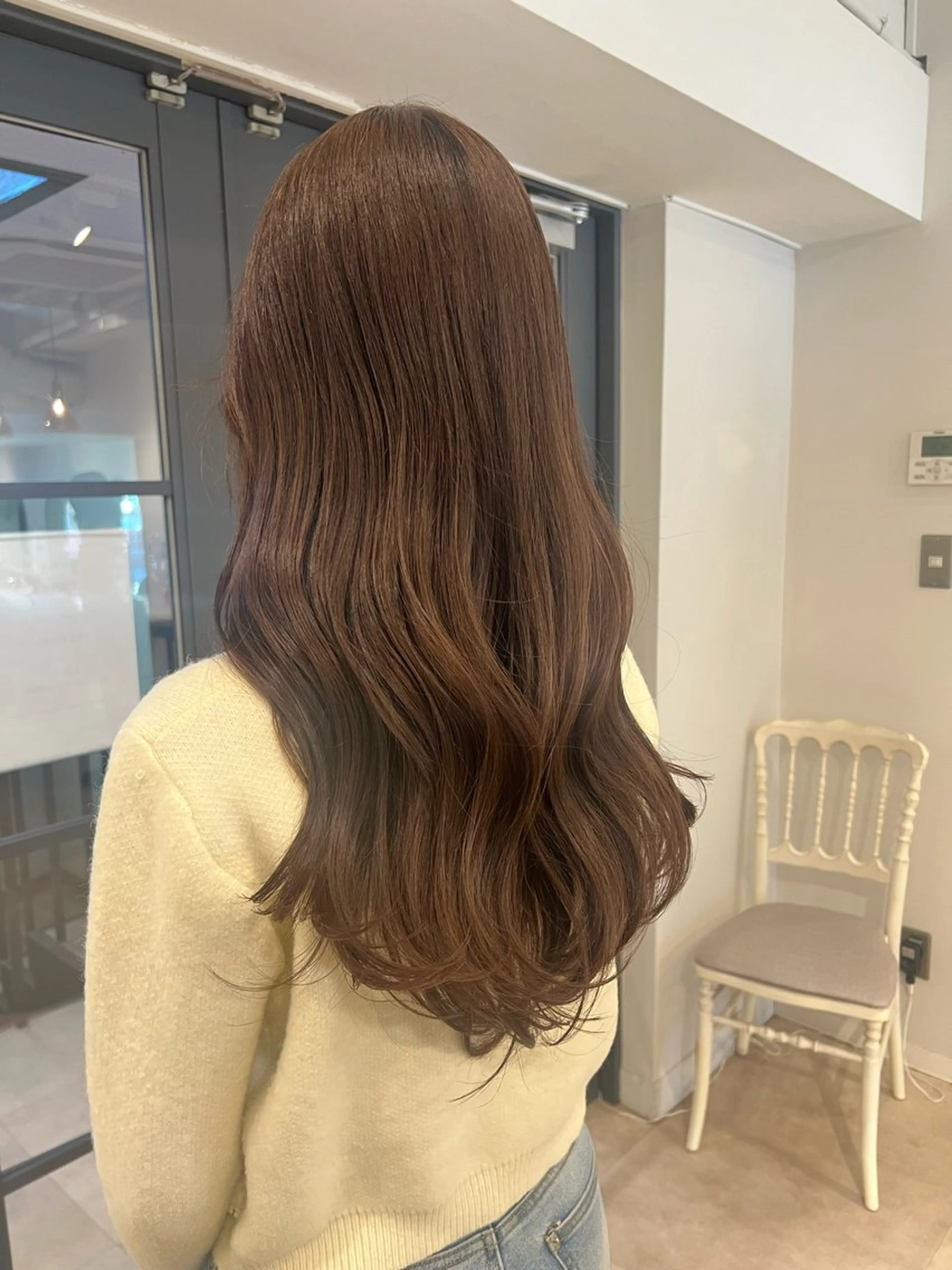 ロング カラー ベージュカラー 透明感カラー 塚本 希来のヘアスタイル