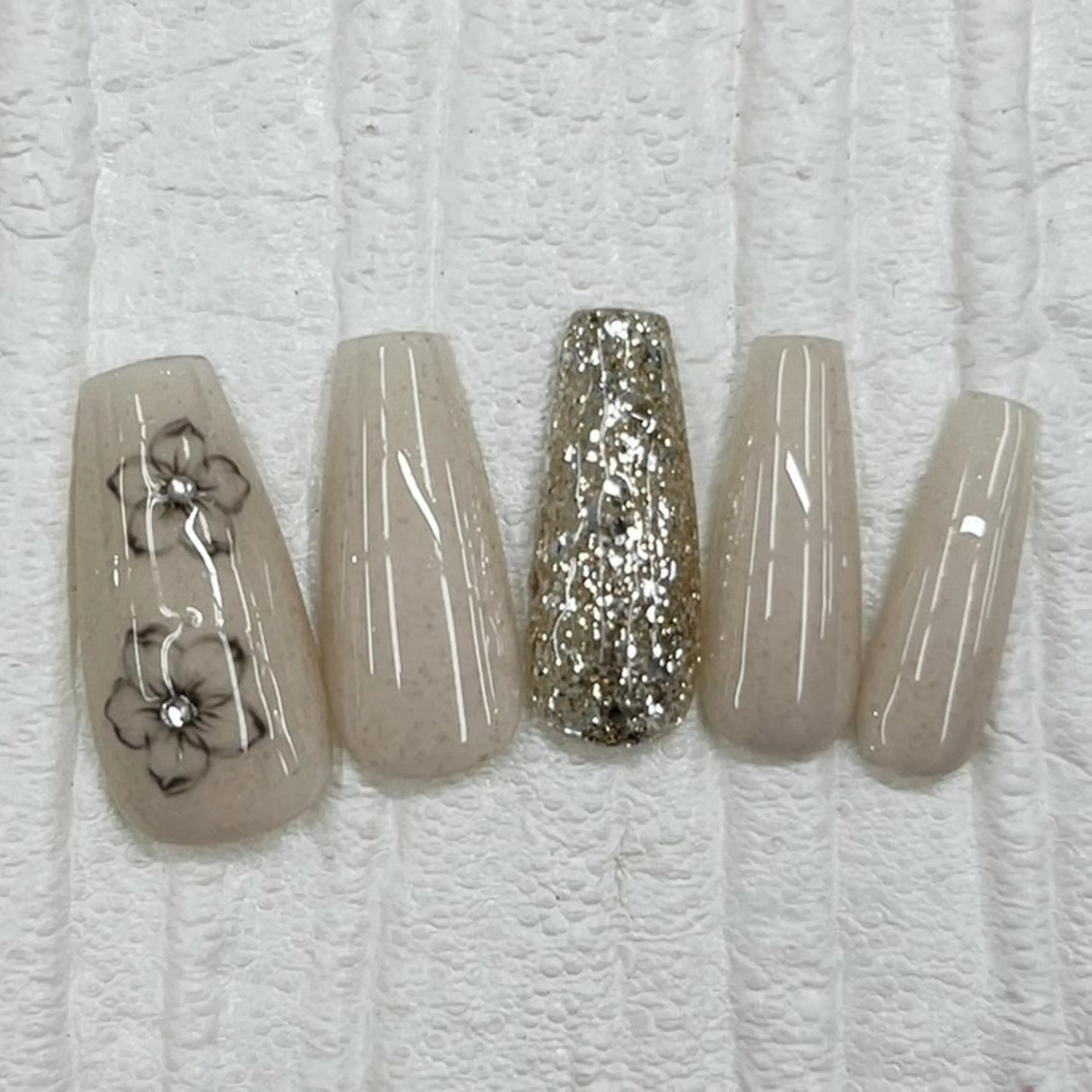 ネイル Nail salon Honey Beeのネイルデザイン