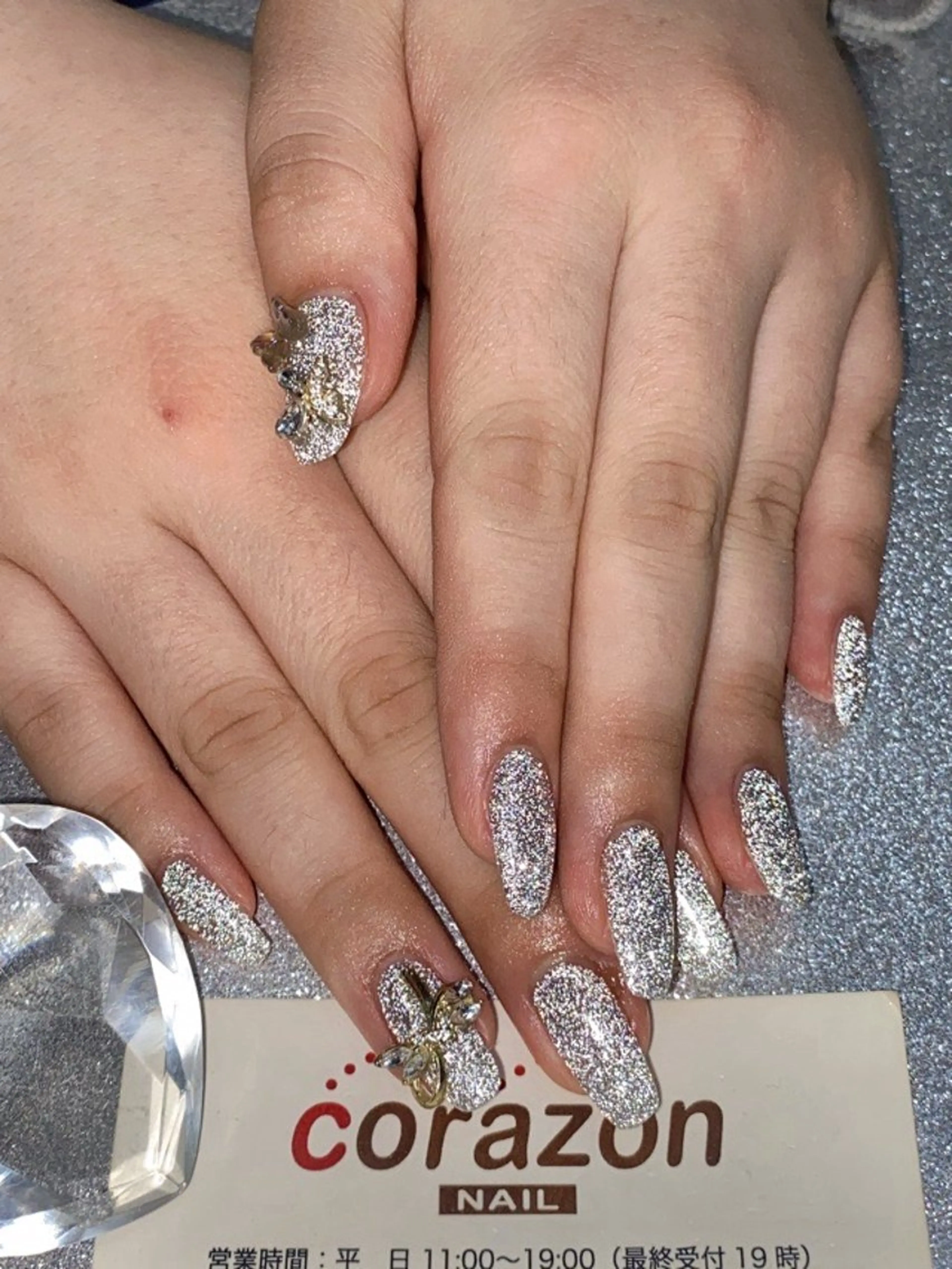 ネイル フラッシュネイル ラメ(グリッター) ワンカラーネイル シルバー ハンドネイル ネイリスト aicoのネイルデザイン