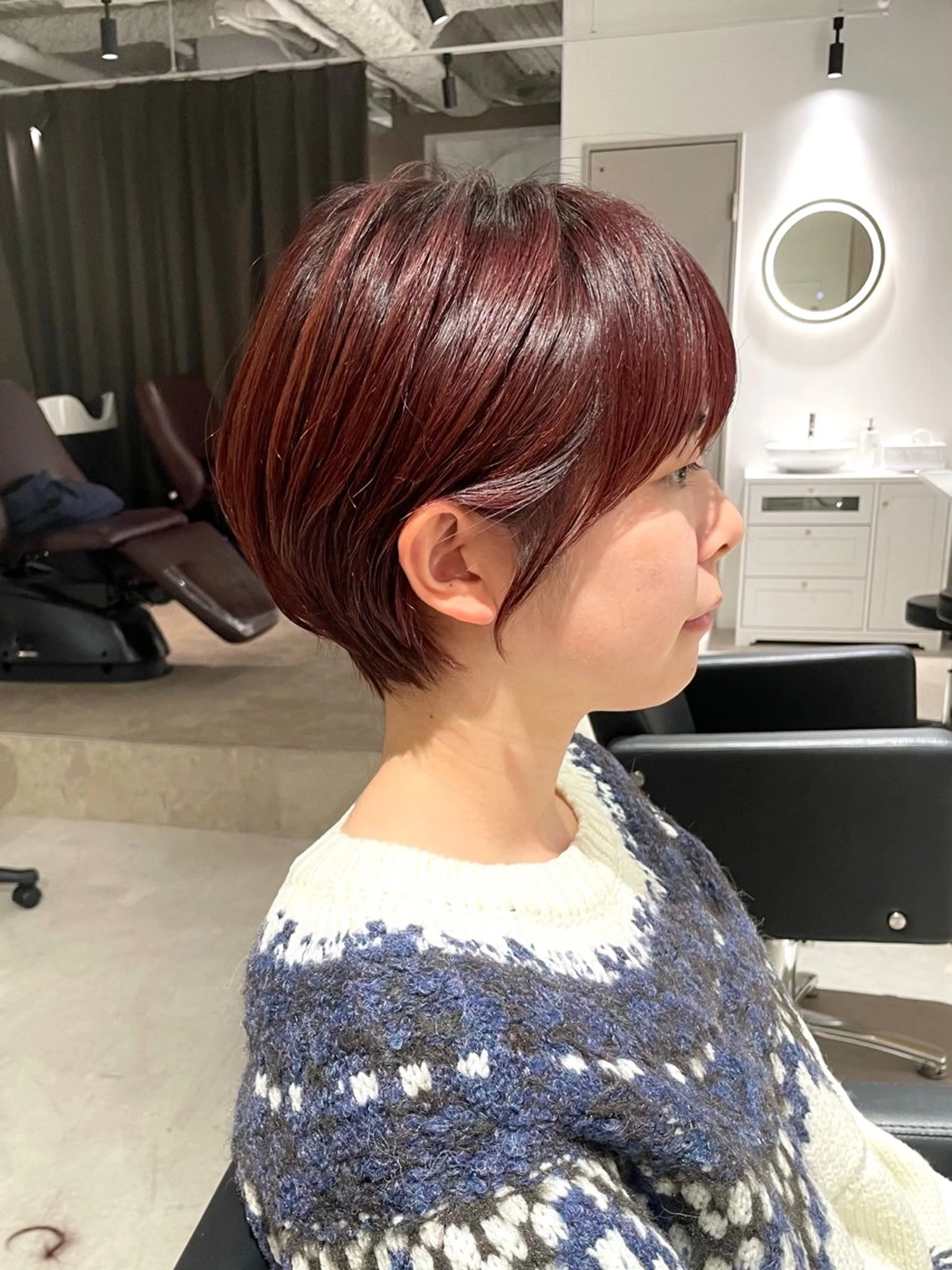 ショート カラー ボルドーカラー ショートヘア カット ヘアカラー トリートメント I's所属・I's 山口 翔太のヘアスタイル