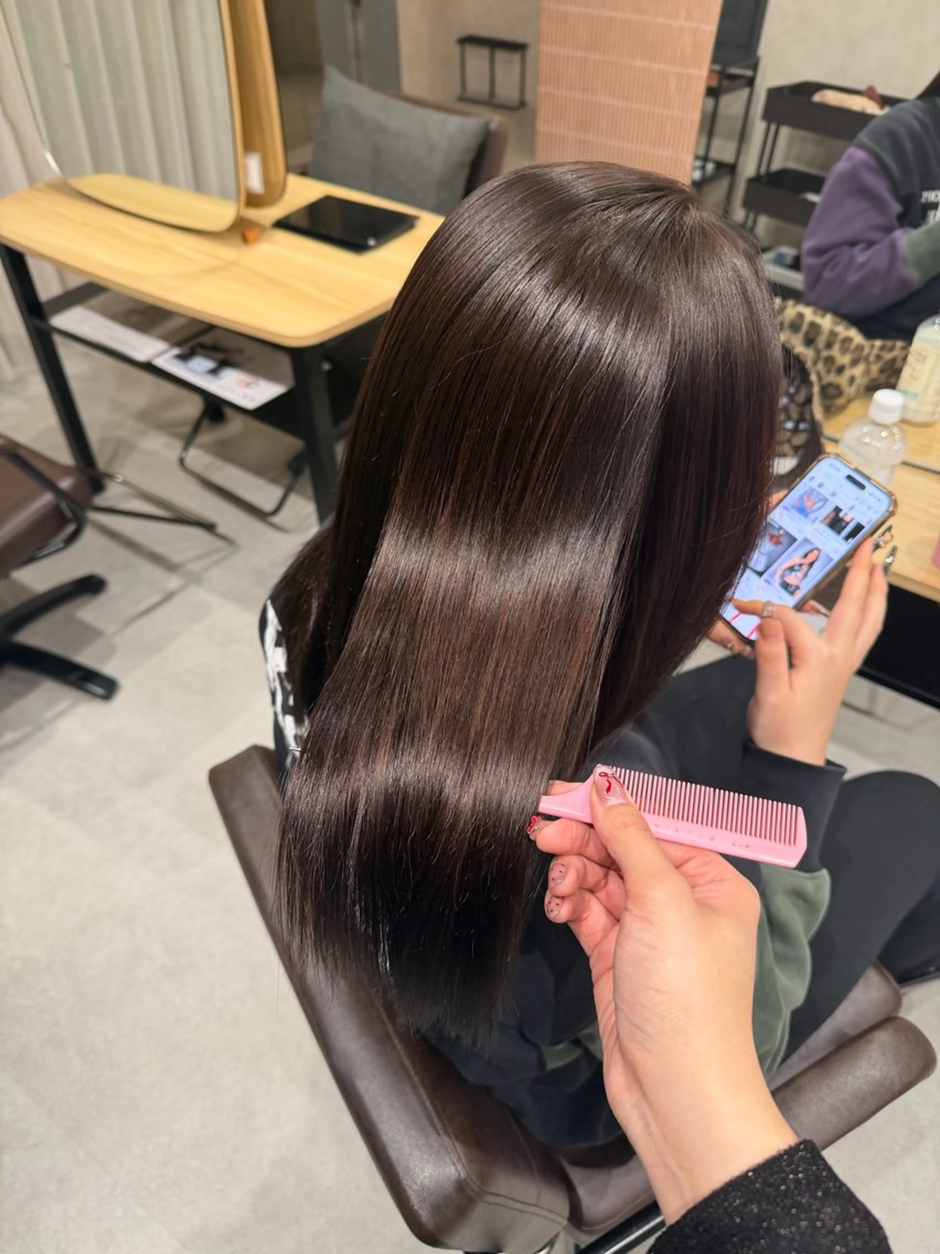 カラー ヘアカラー トリートメント Sakura / Fier umedaのヘアスタイル