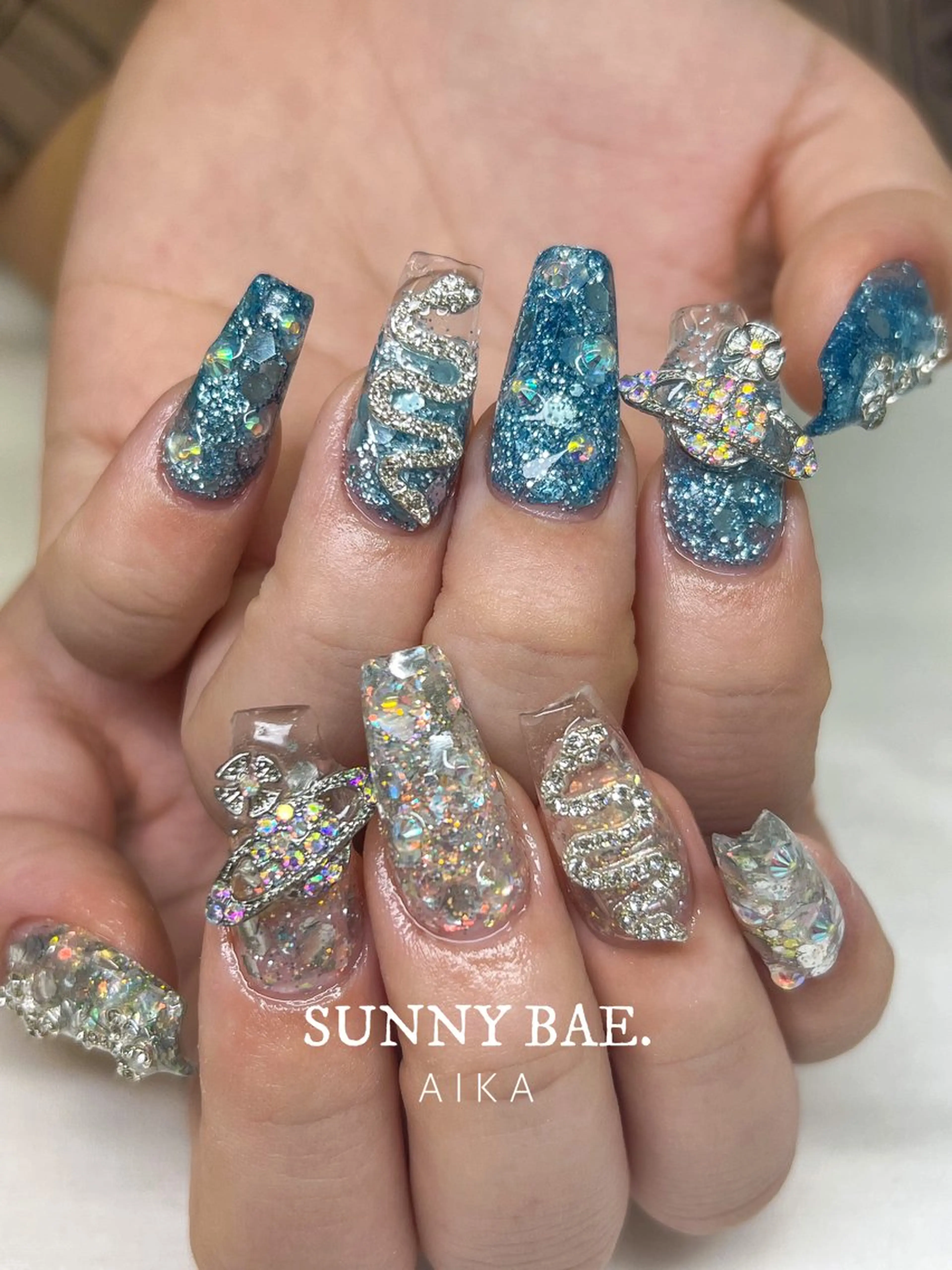 ネイル ジェルネイル キラキラネイル ロングネイル 持ち込み ワンカラーネイル Made By AIKAのネイルデザイン