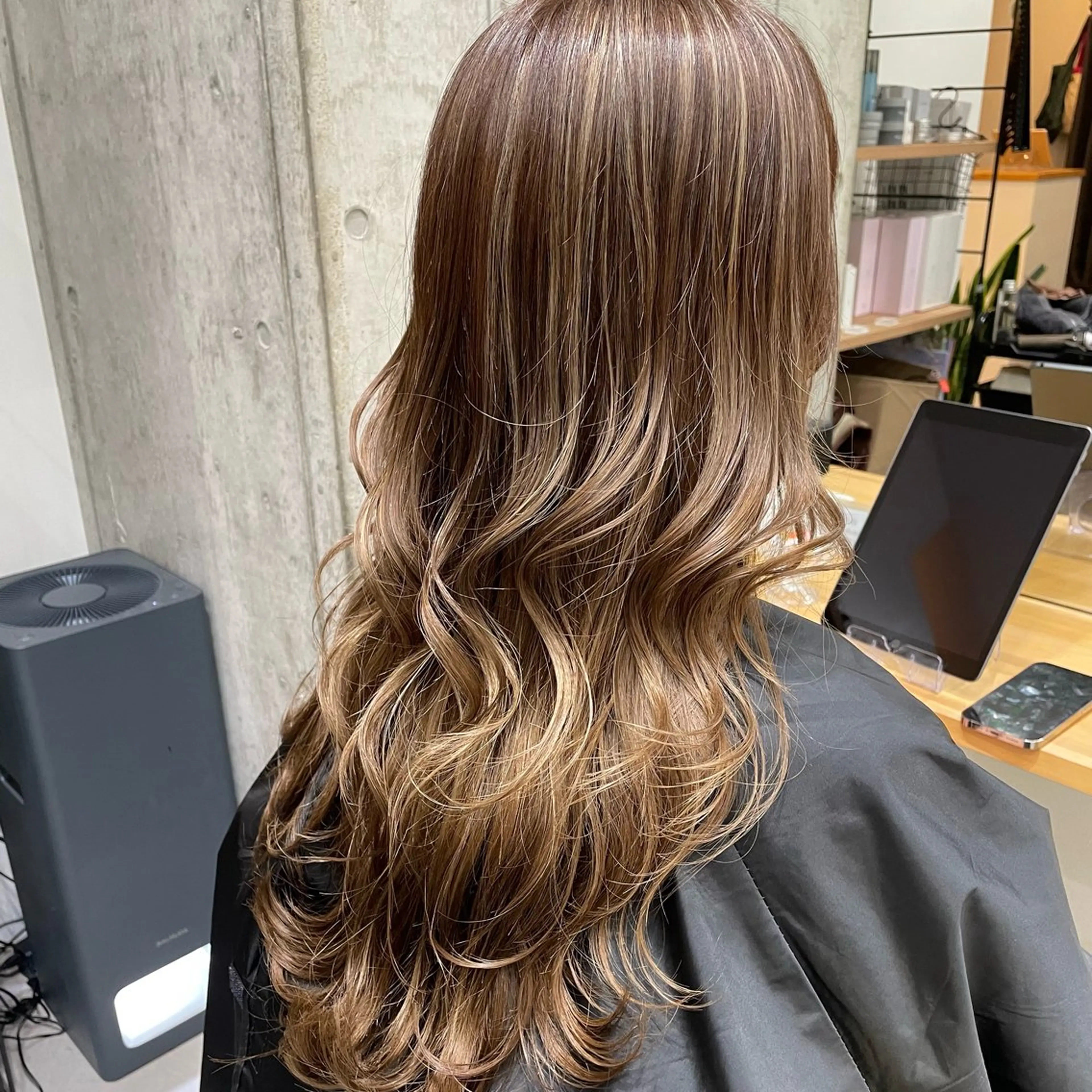 ロング カラー ベージュカラー 透明感カラー ミルクティーベージュ 堀江将太朗/恵比寿/ メンズカットのヘアスタイル