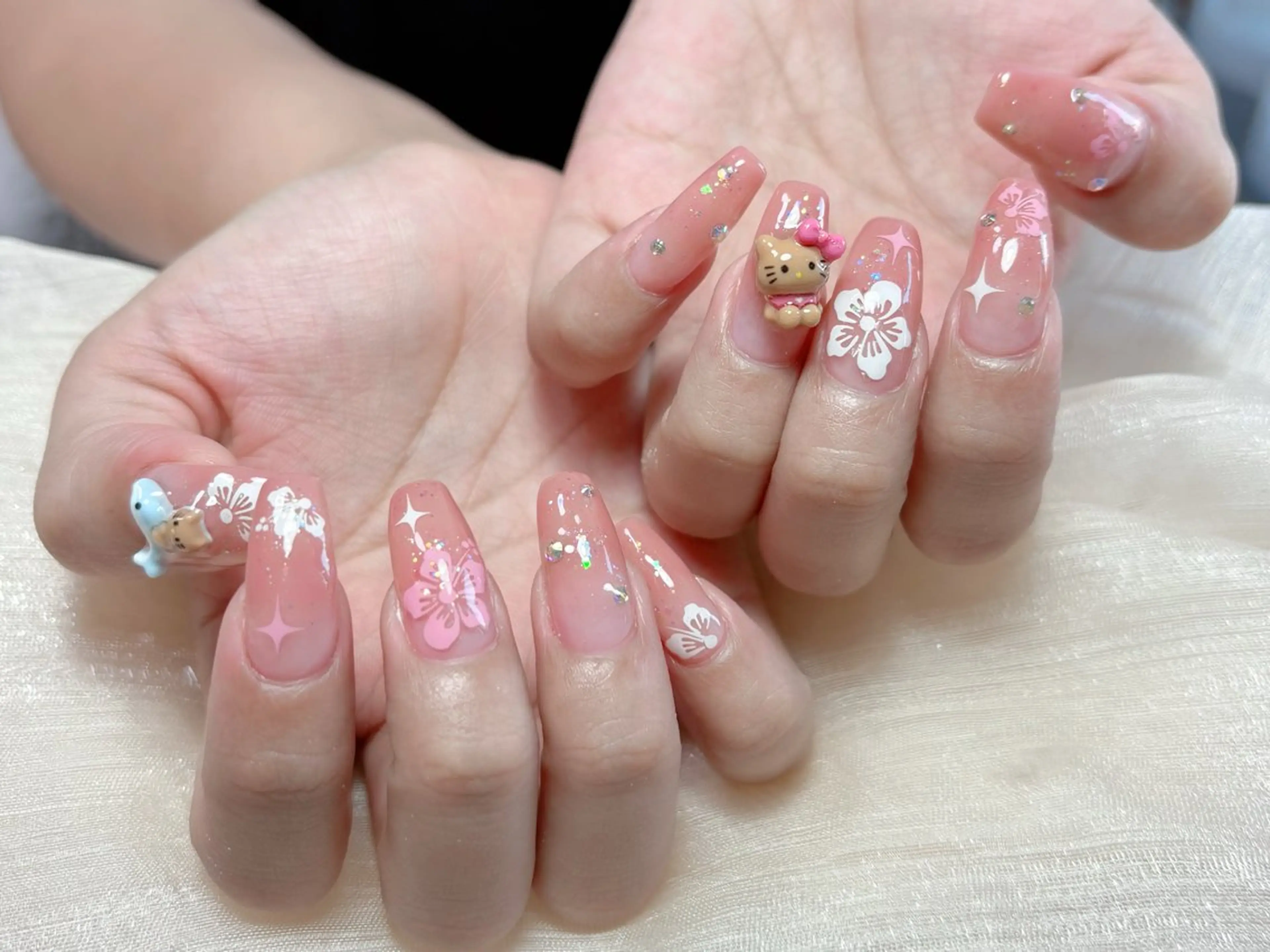 ネイル オーロラネイル チークネイル フレンチネイル ジェルネイル ガラスフレンチ ハンドネイル Nail Jolieのネイルデザイン