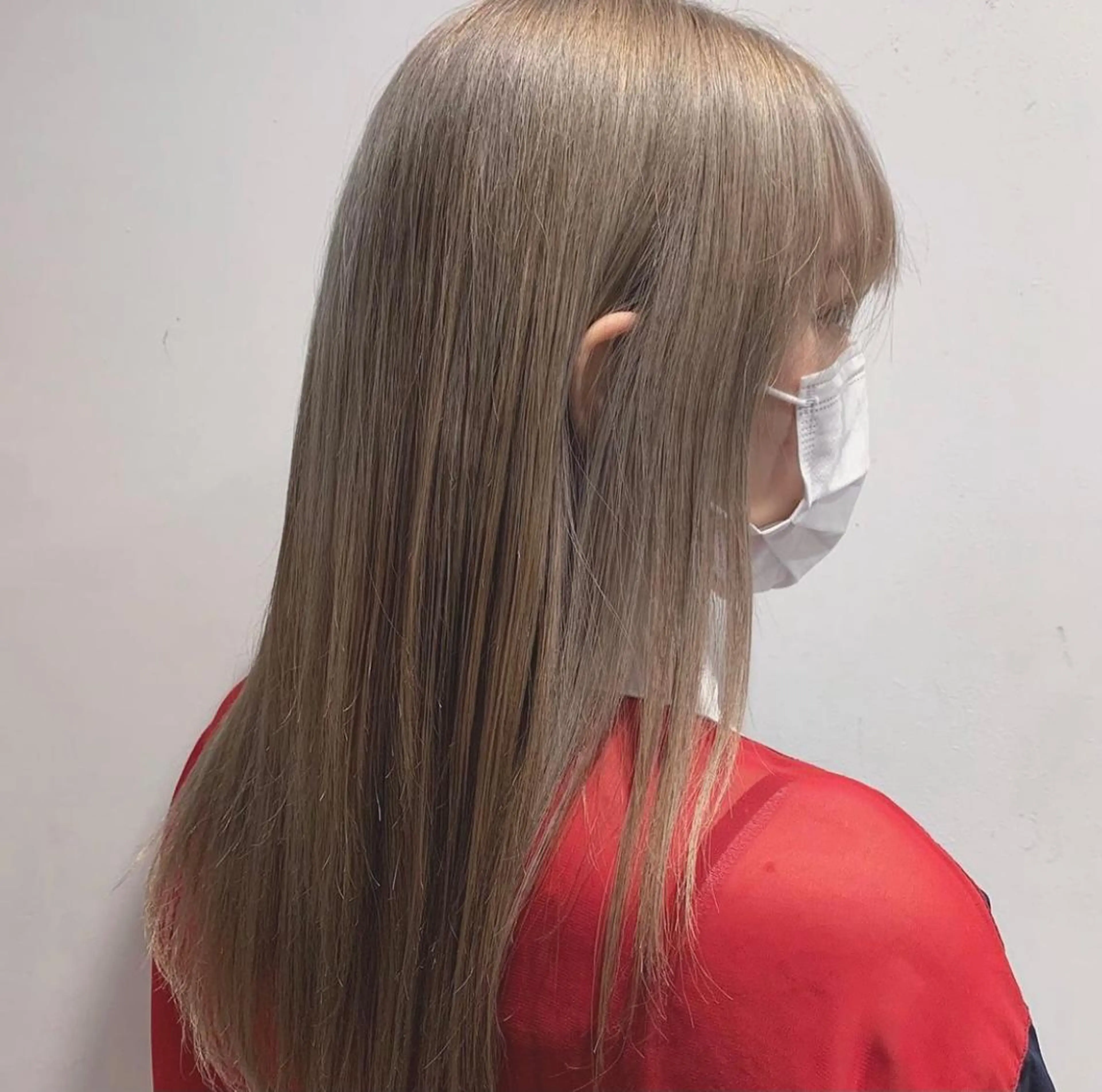 セミロング WISTERIA KAORUのヘアスタイル