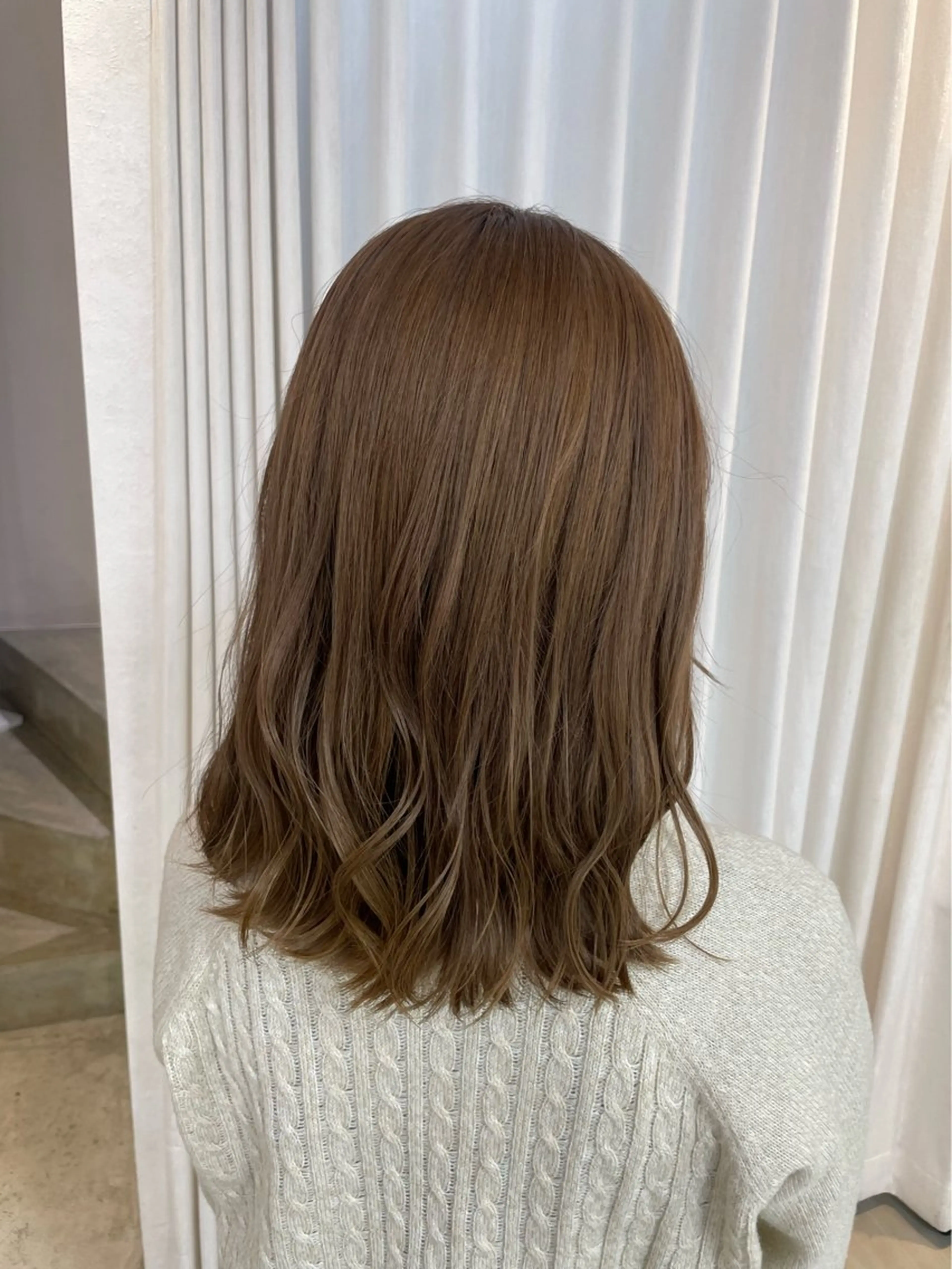 セミロング カラー 安井まゆ _Box mico.のヘアスタイル