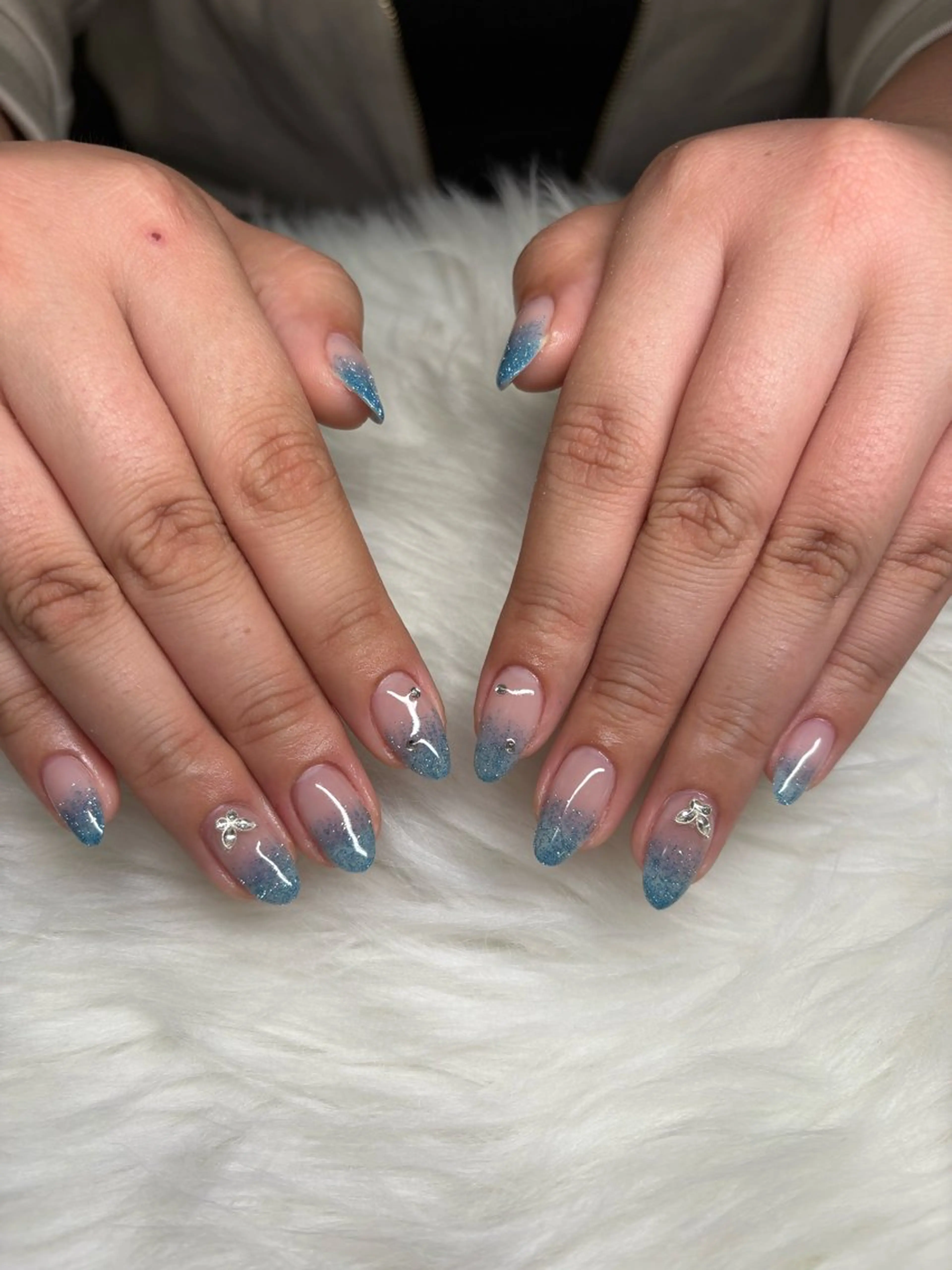 ネイル 加藤 彩香のネイルデザイン