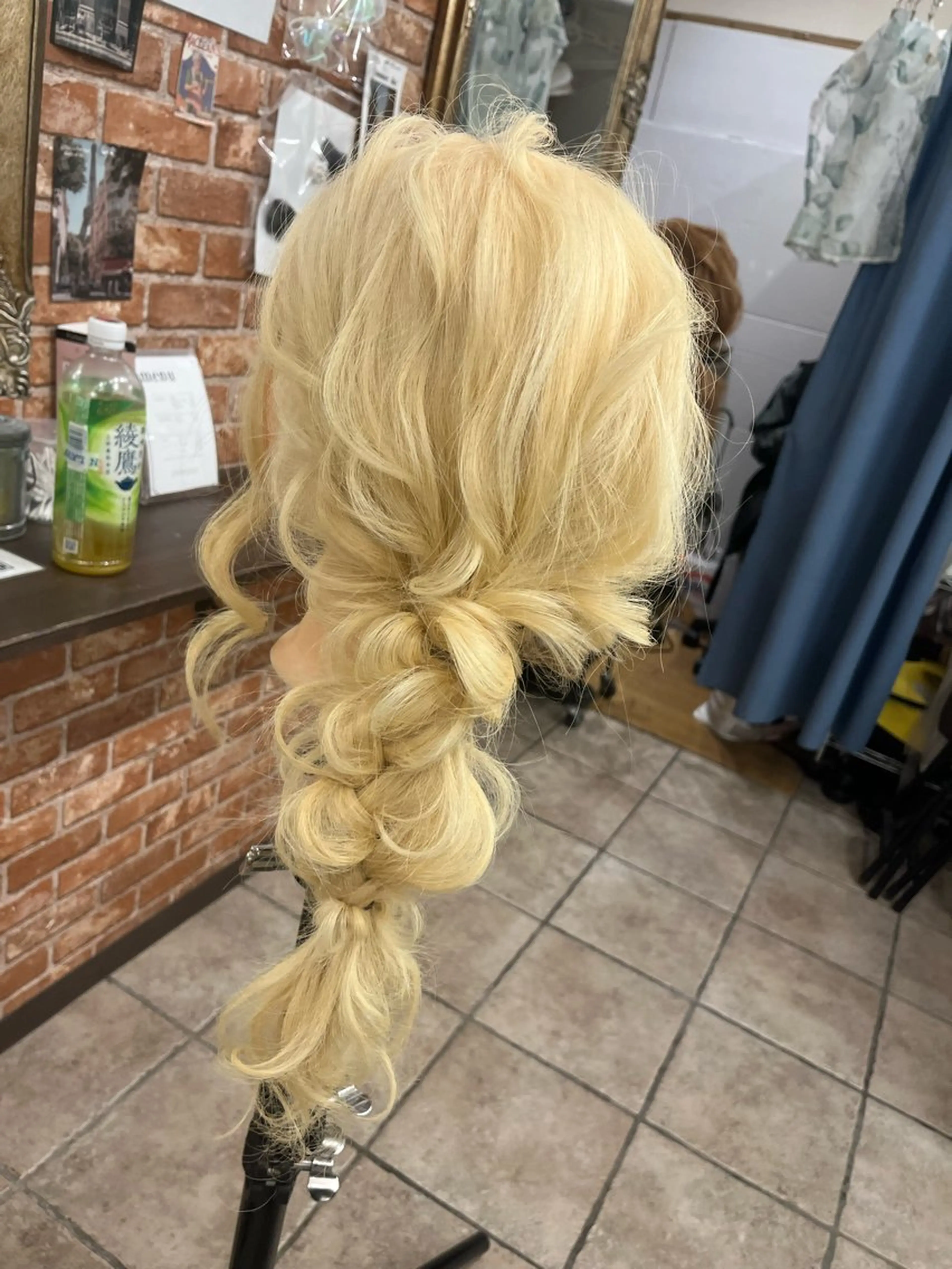 ロング ヤマダ アヤノのヘアスタイル
