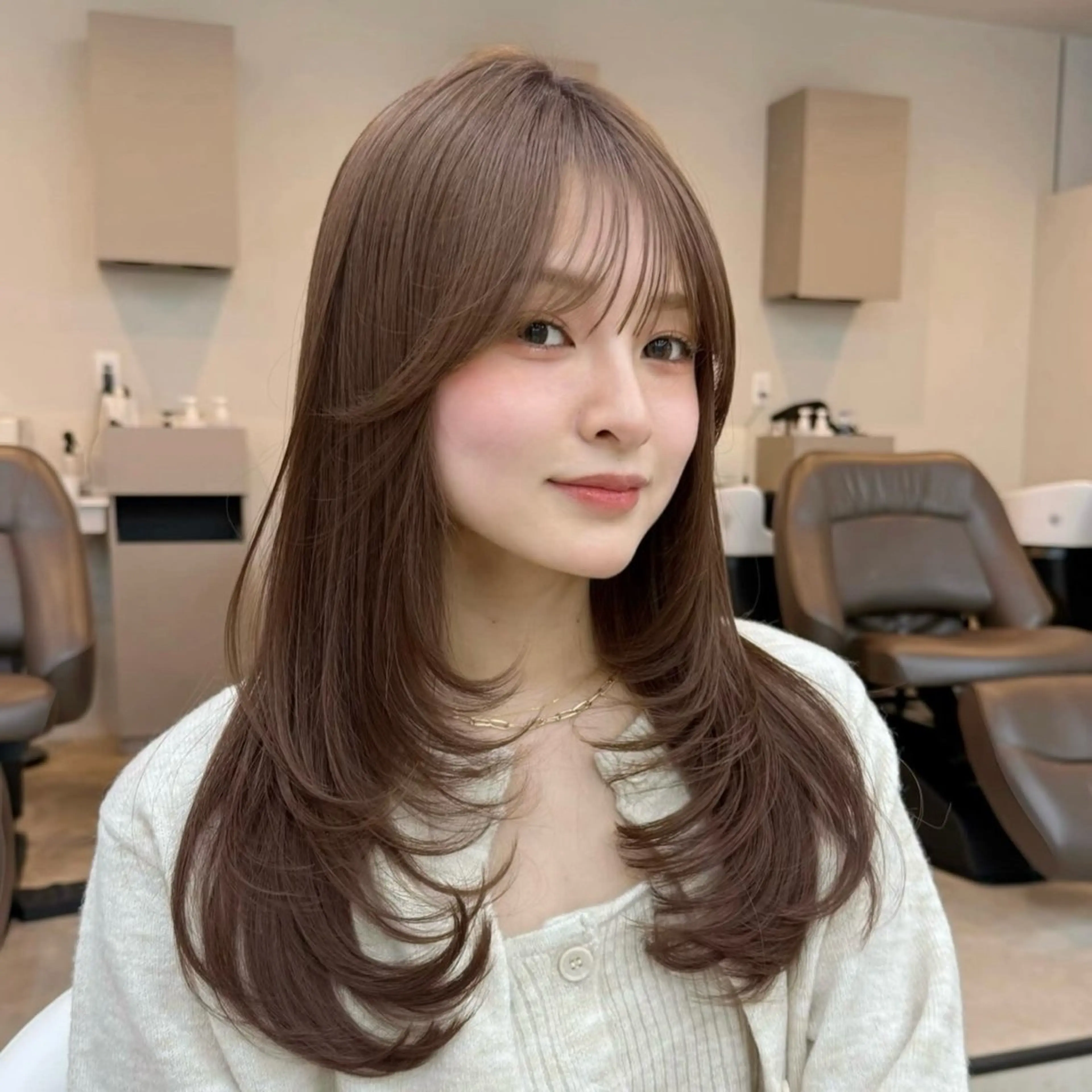 セミロング カラー ベージュカラー 透明感カラー カット ヘアカラー ボブ/レイヤー /sora🌙✨️のヘアスタイル