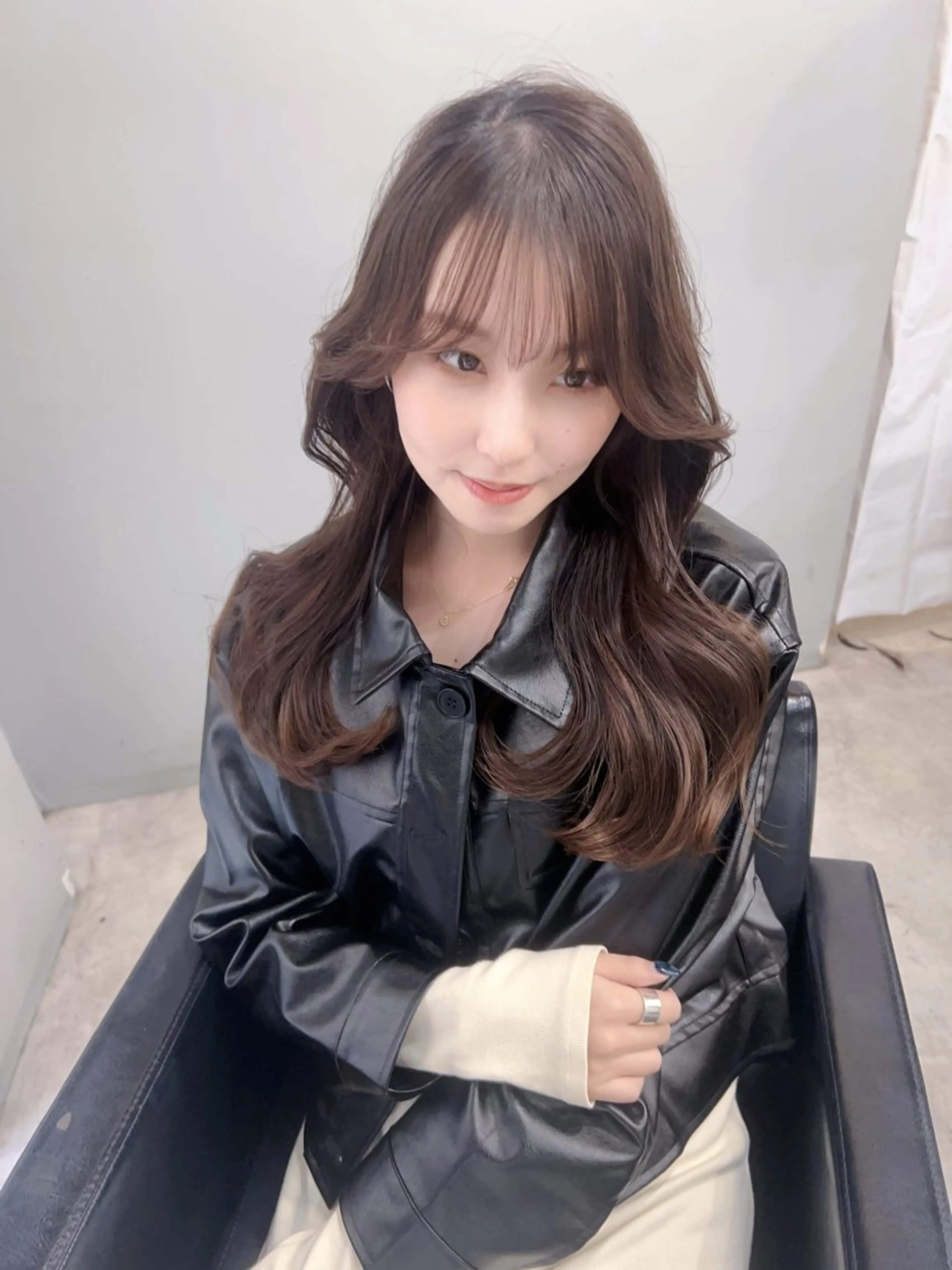 ロング カラー カット ヘアカラー 🪞上品で可愛い韓国 ヘア🪞Rikutoのヘアスタイル