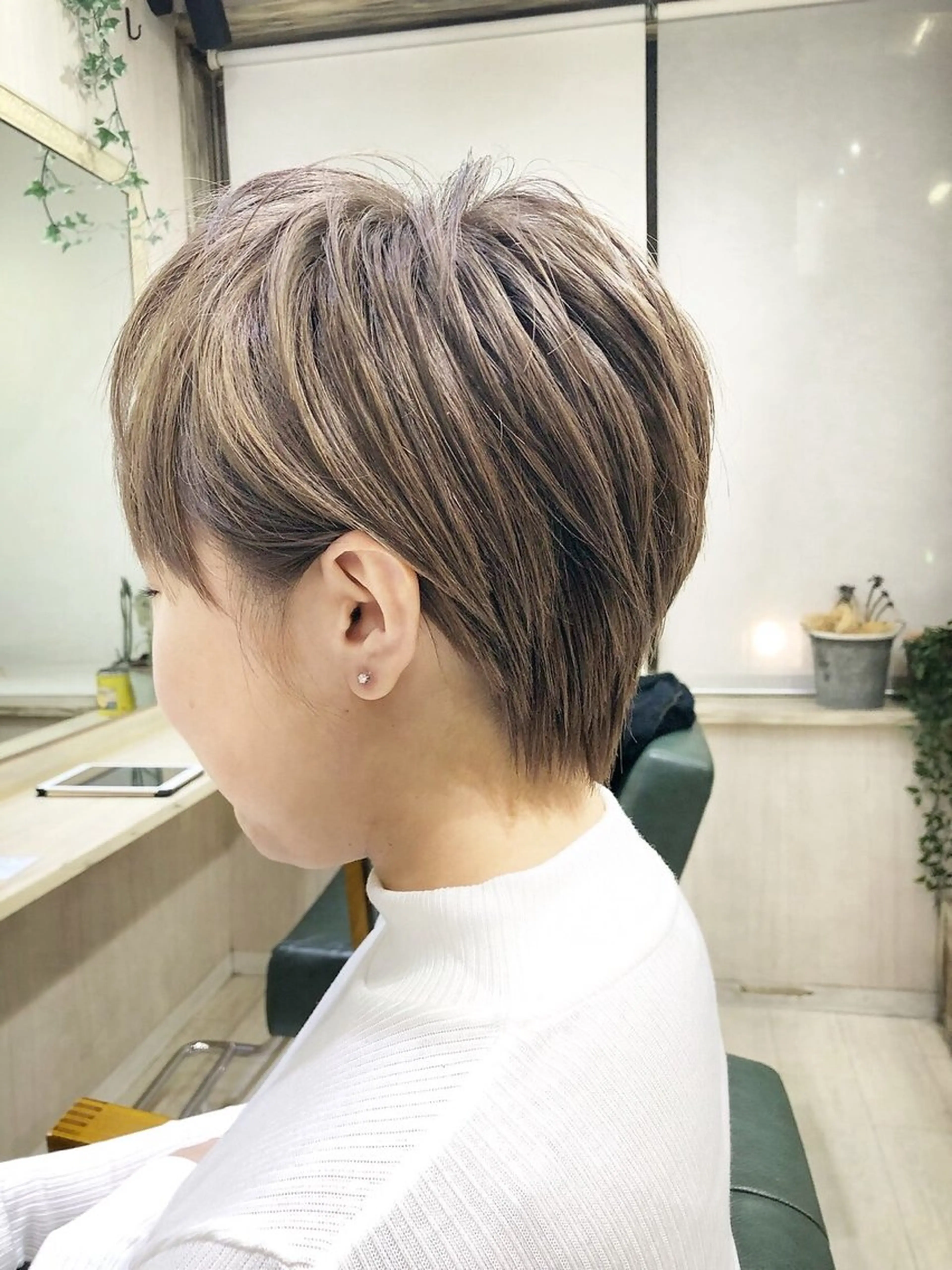 ショート カラー たけかわ みずきのヘアスタイル