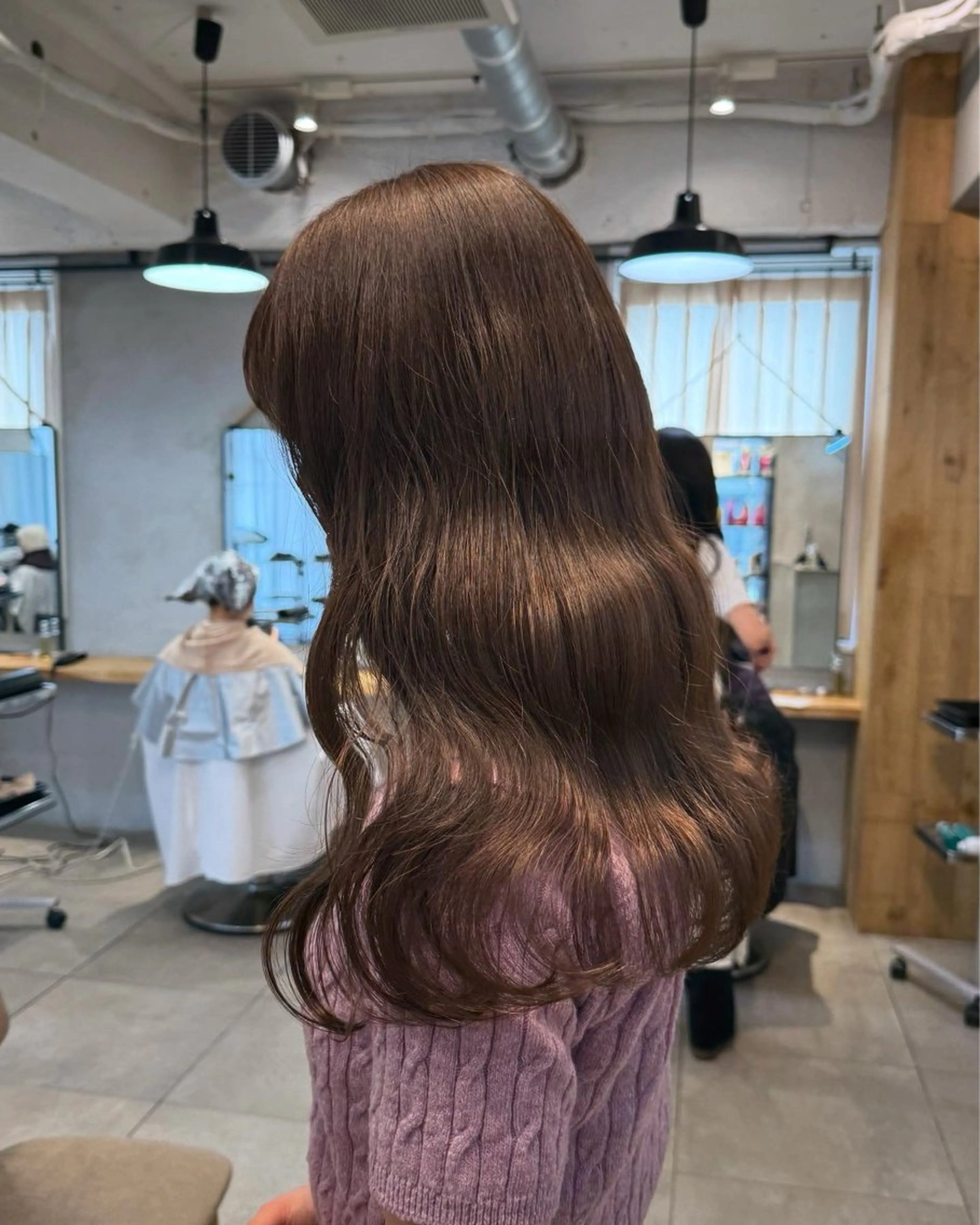 ロング カラー ミルクティー× グレージュMOMOのヘアスタイル