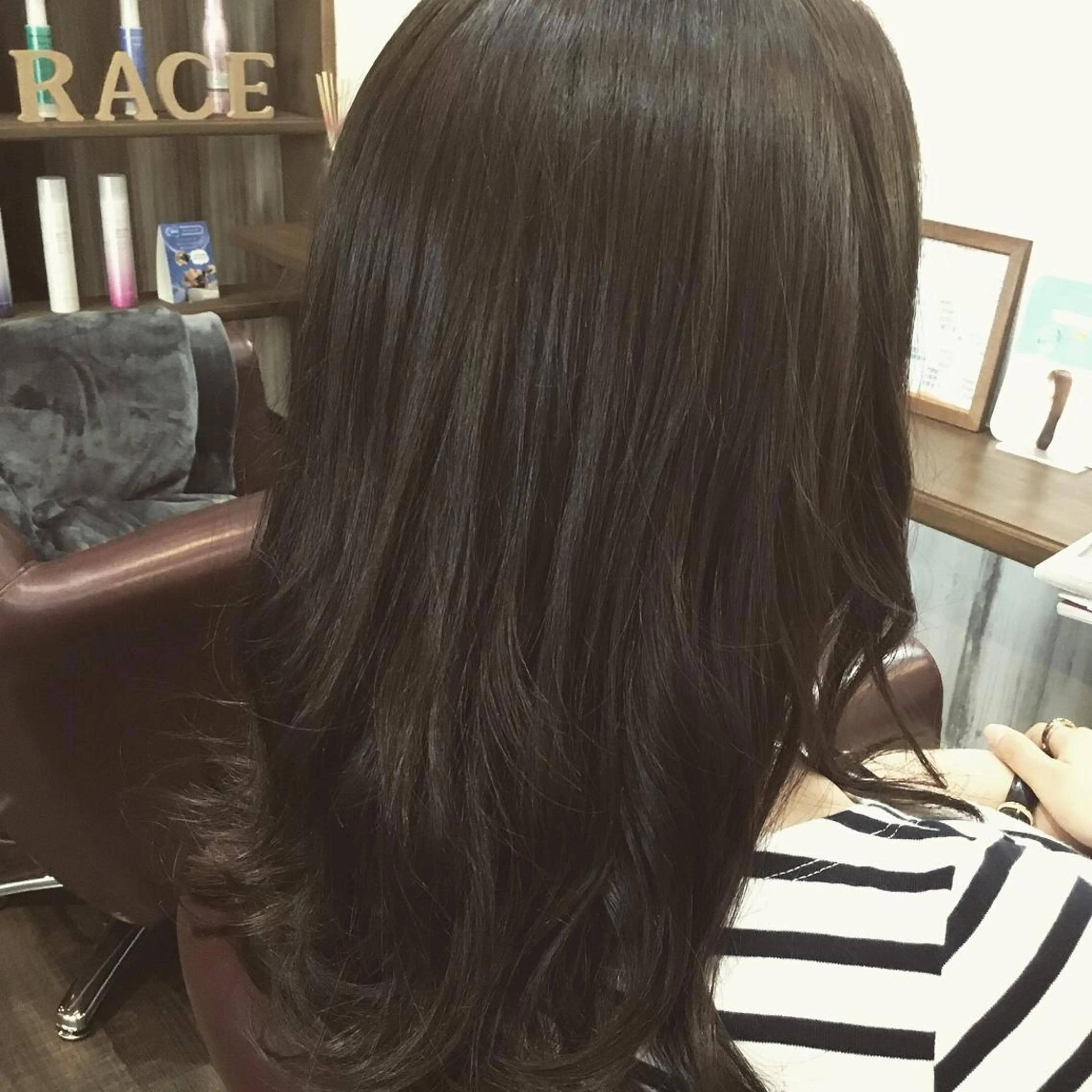 セミロング カラー パーマ embrace エンブレイスのヘアスタイル