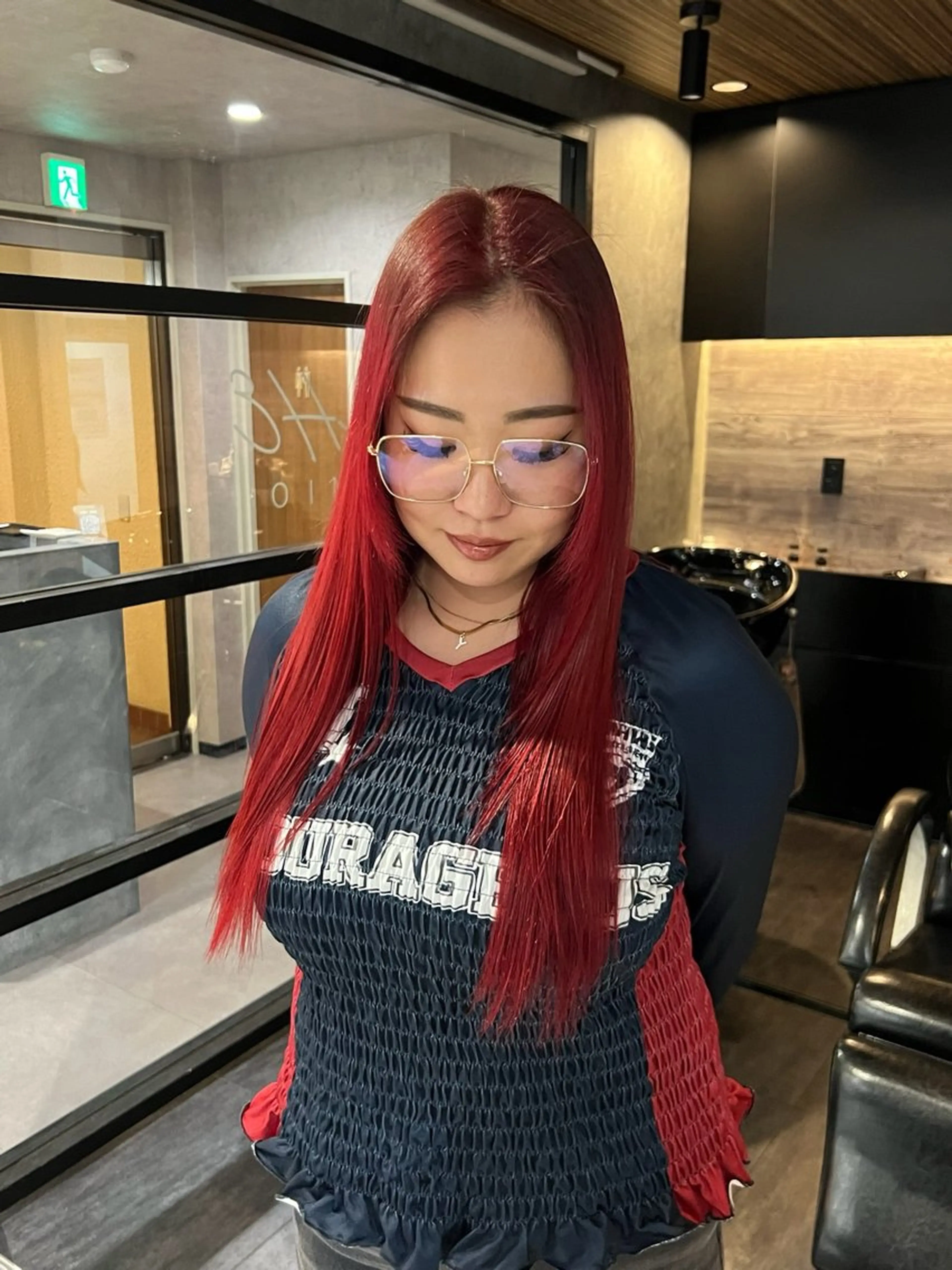 カラー ブリーチ レッドカラー 藤谷 果林のヘアスタイル