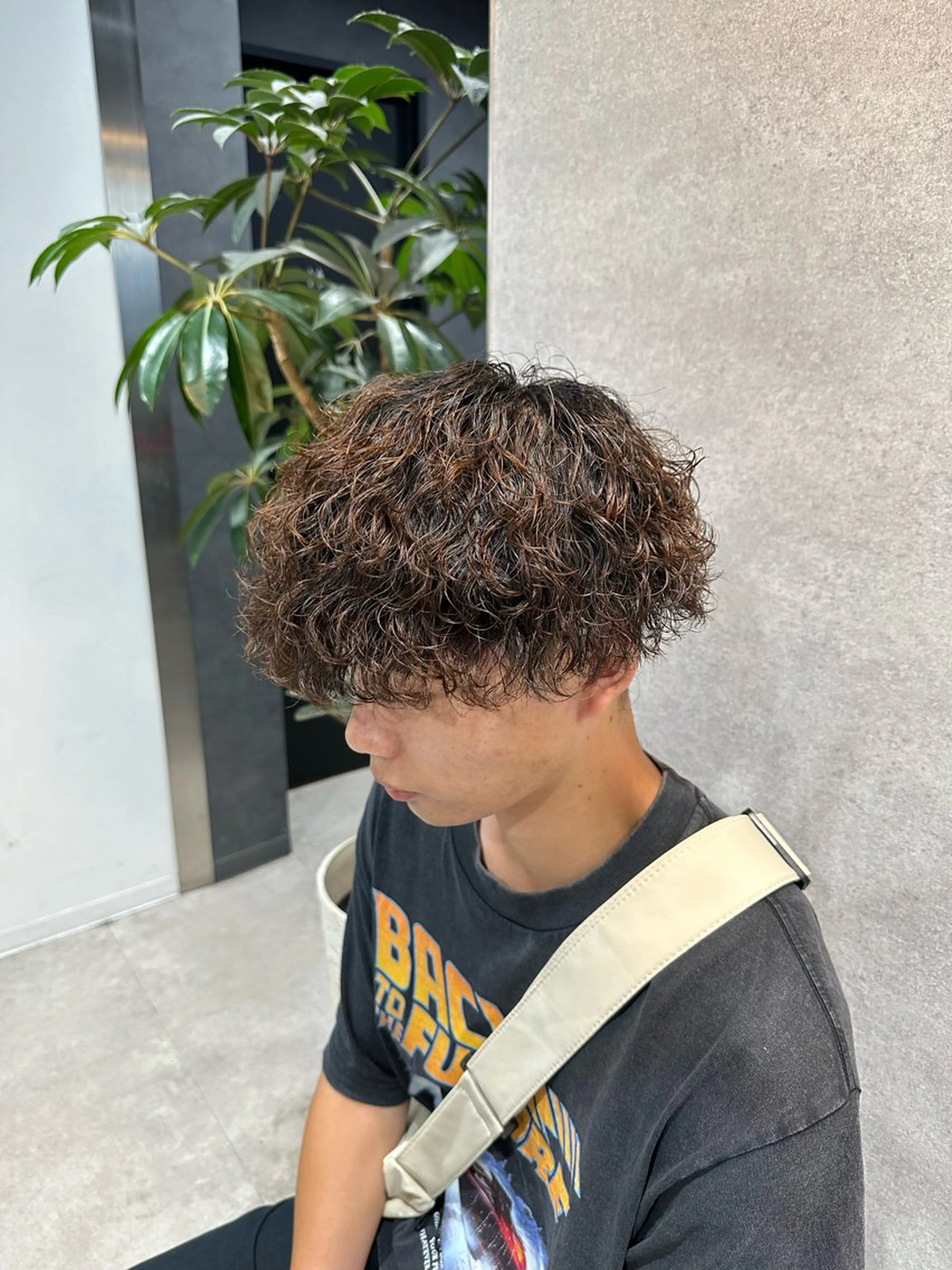 ショート パーマ メンズ メンズパーマ 波巻きパーマ FM渋谷所属・【パーマ率90%】 サエキカズマのヘアスタイル