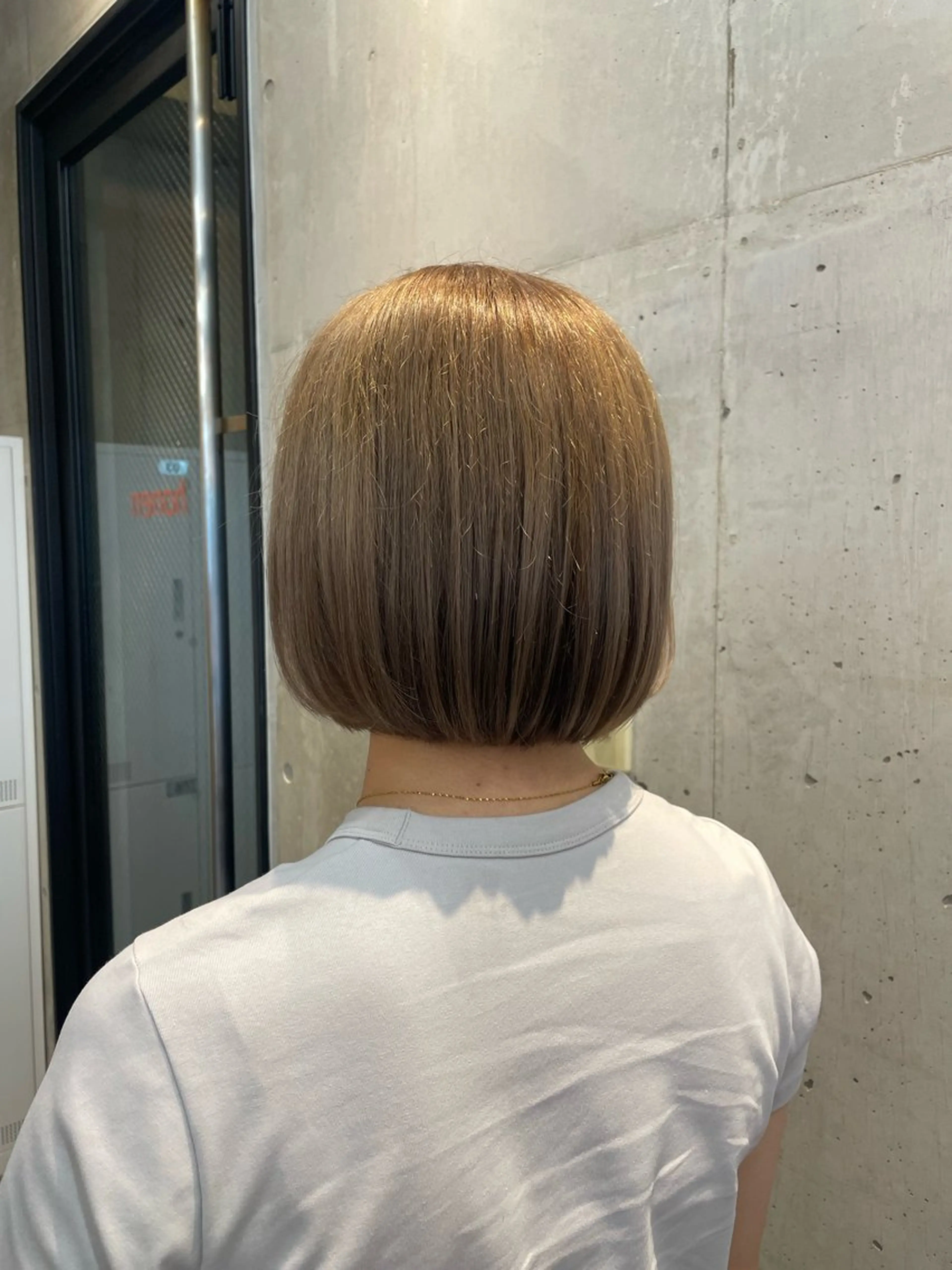 カット＋ワンブリーチカラーの写真