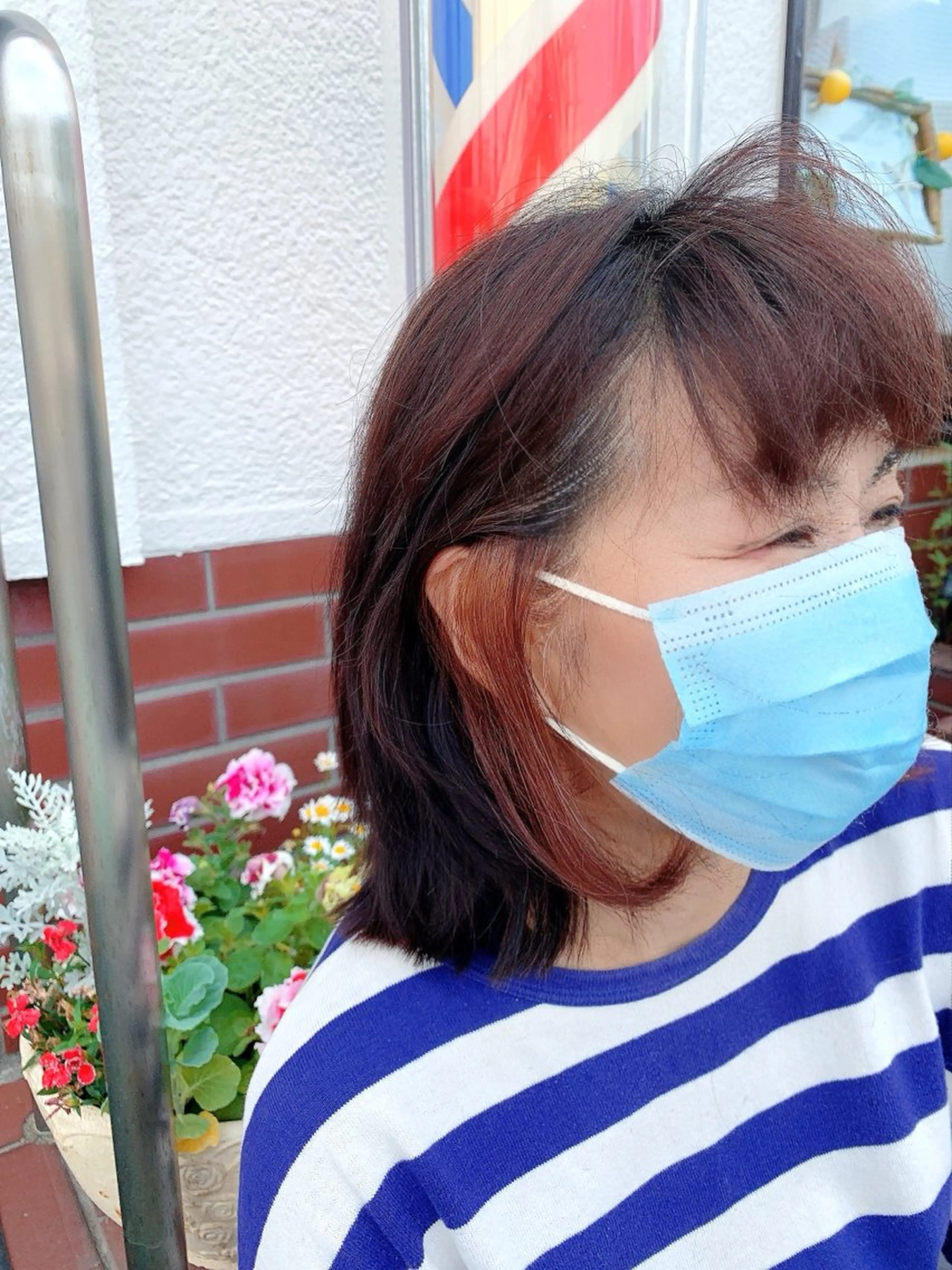 カラー ブリーチ イヤリングカラー 竹内 秀美のヘアスタイル